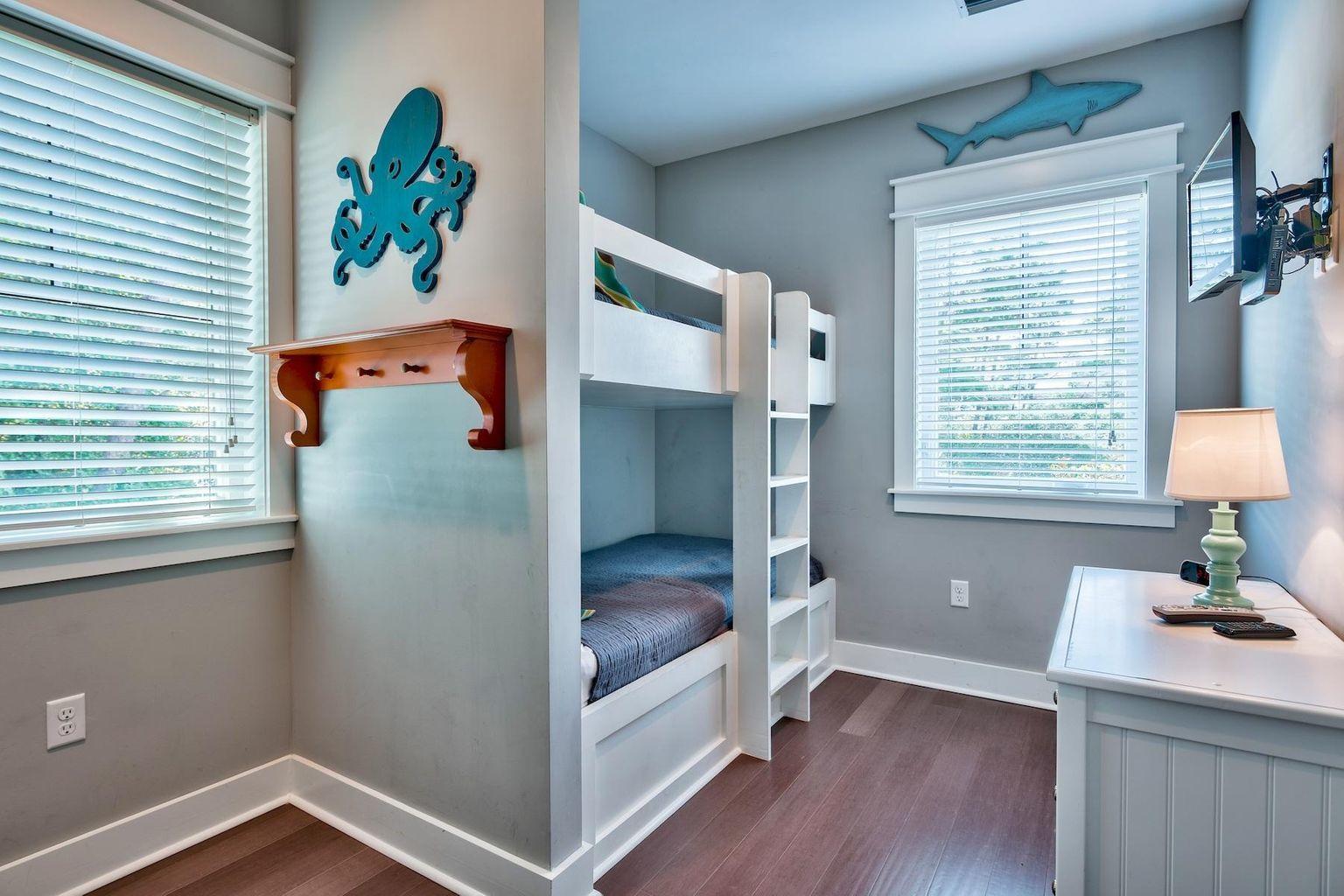 LAKESIDE AT BLUE MOUNTAIN BEACH - Residential