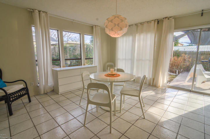 LAGUNA BEACH ESTATES - Residential