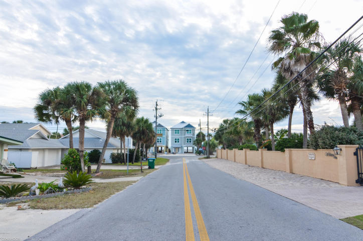 LAGUNA BEACH ESTATES - Residential