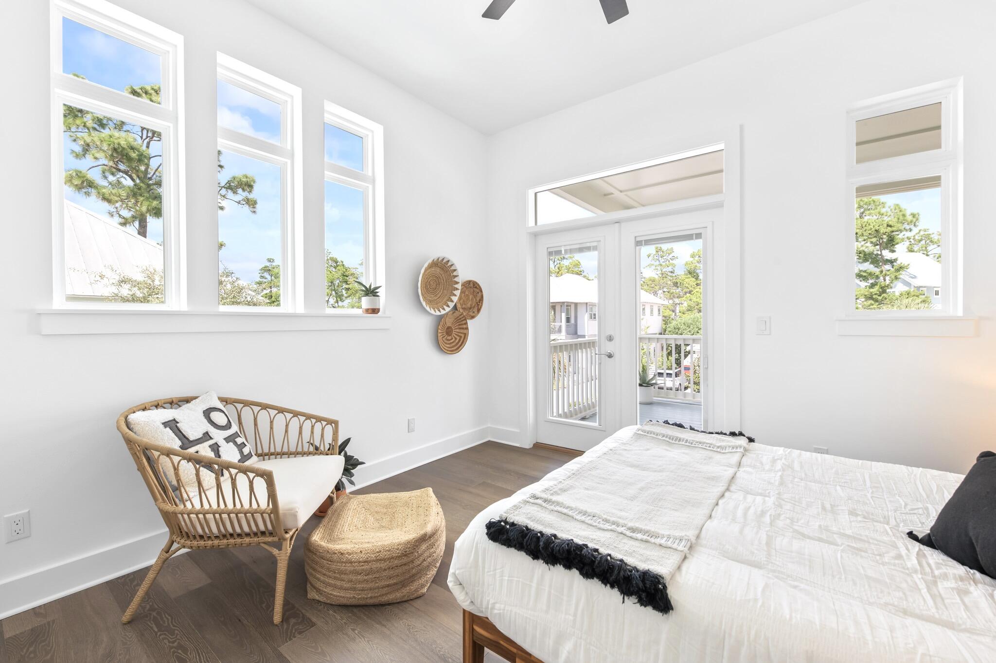 LAKESIDE AT BLUE MOUNTAIN BEACH - Residential
