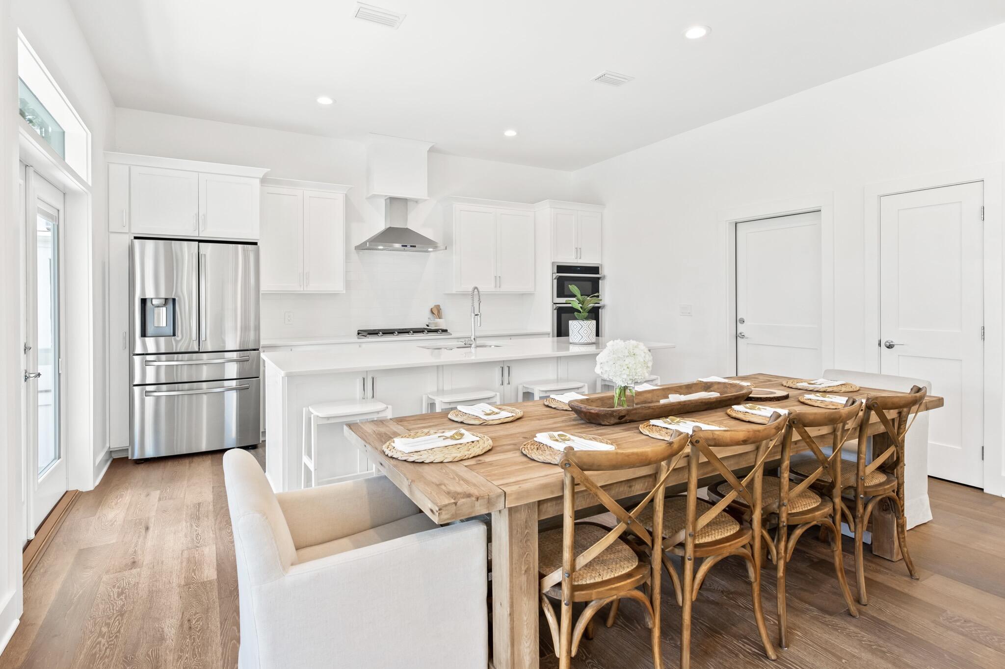 LAKESIDE AT BLUE MOUNTAIN BEACH - Residential