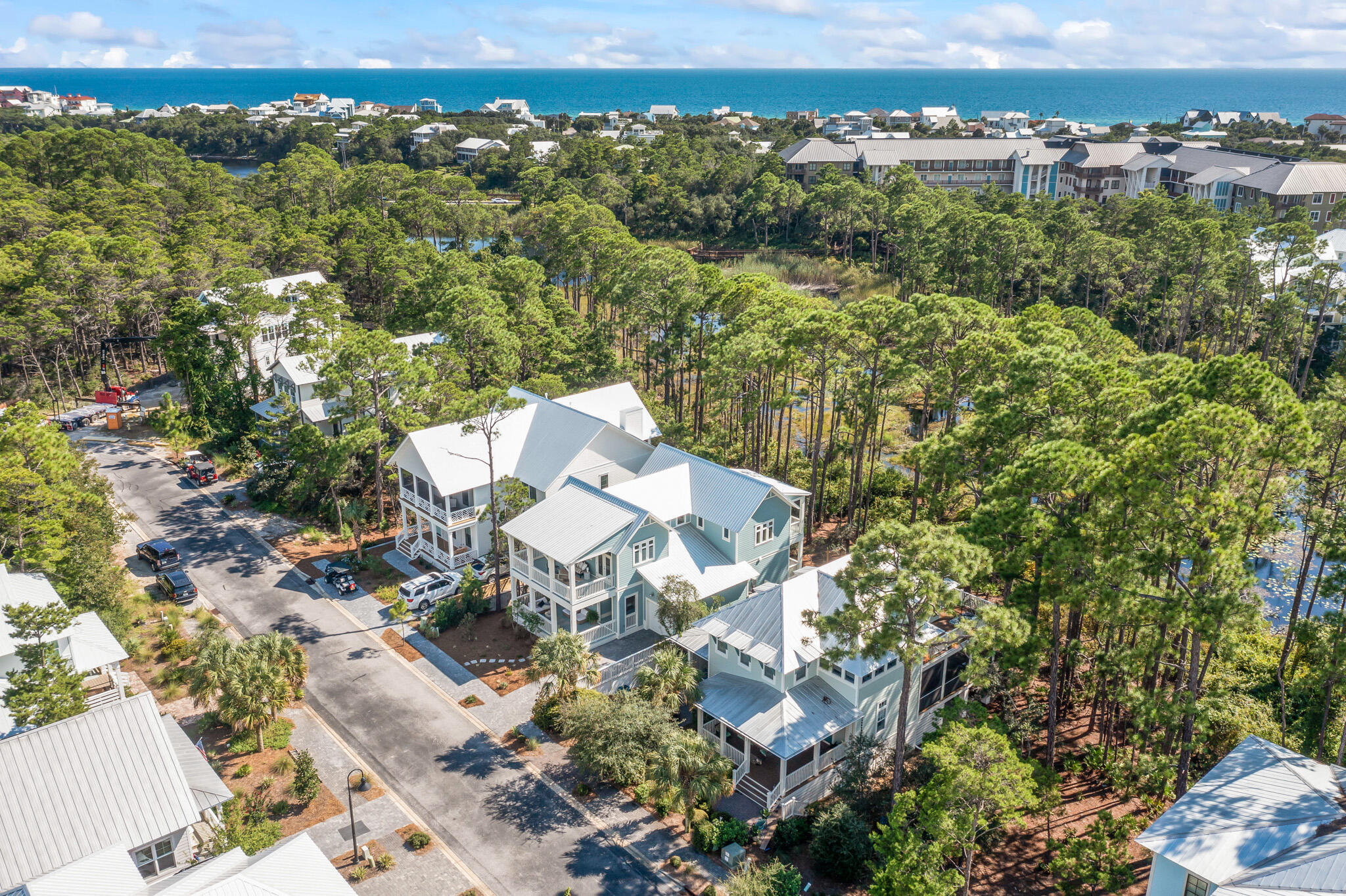LAKESIDE AT BLUE MOUNTAIN BEACH - Residential