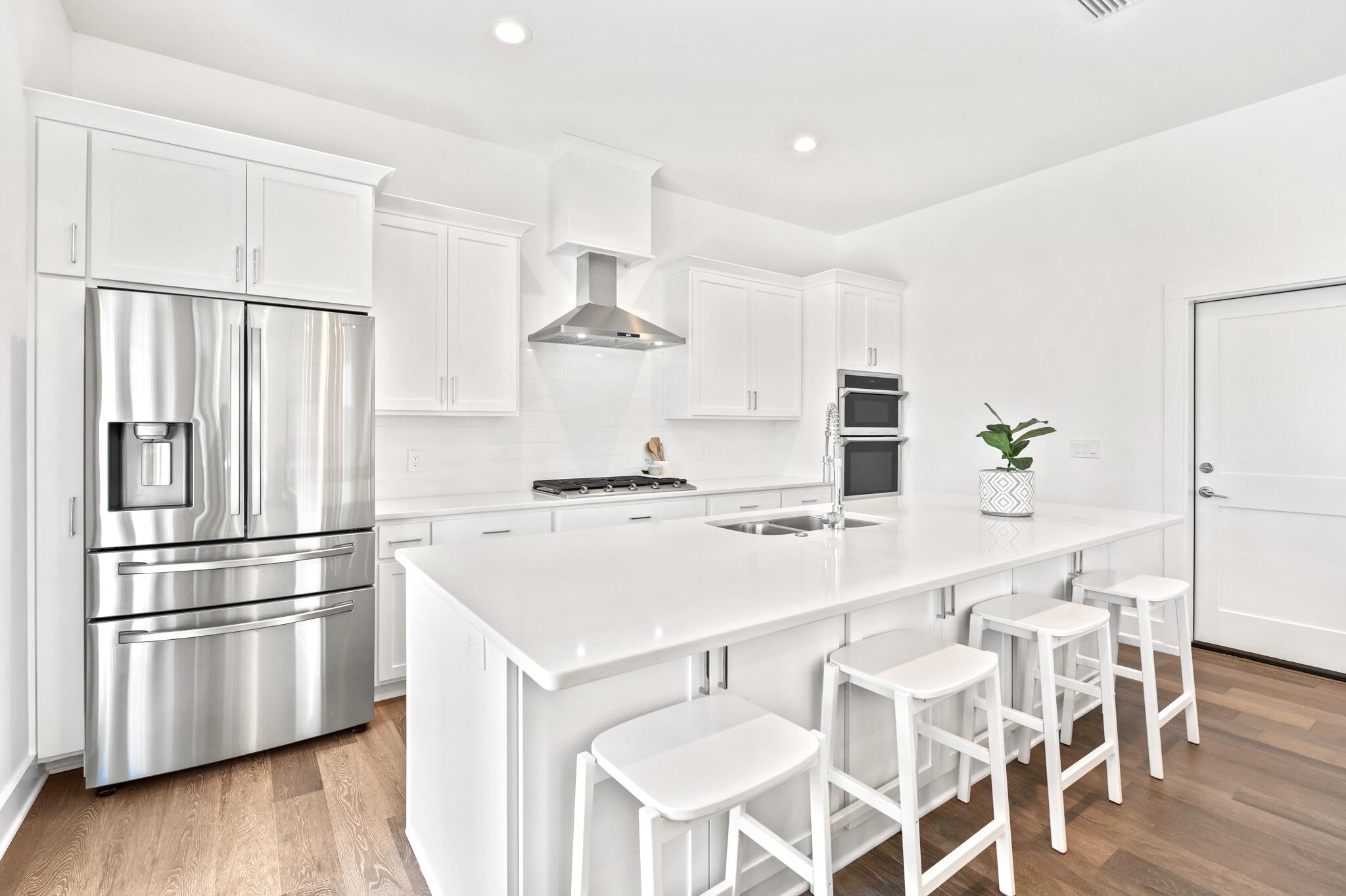 LAKESIDE AT BLUE MOUNTAIN BEACH - Residential