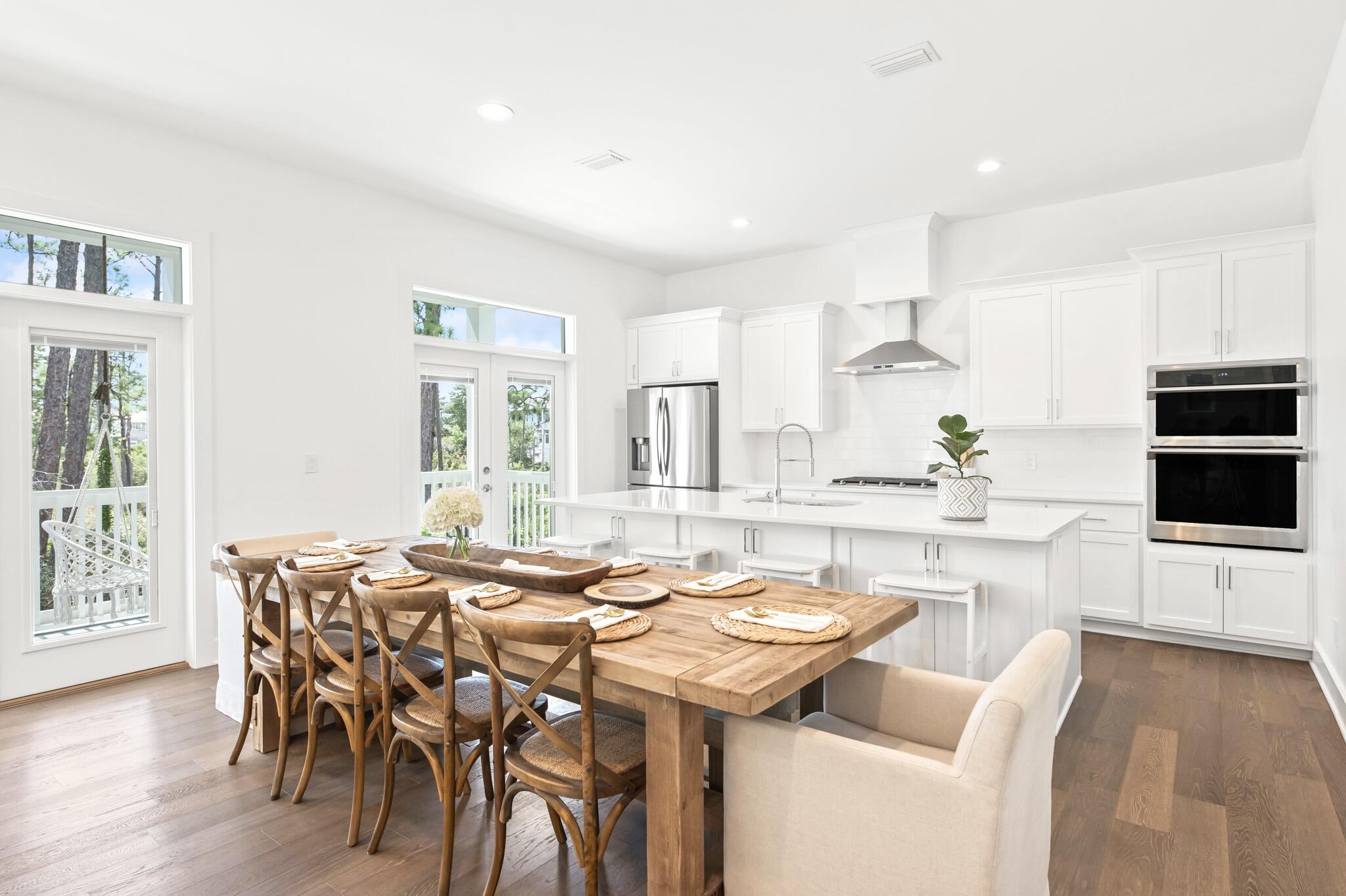 LAKESIDE AT BLUE MOUNTAIN BEACH - Residential