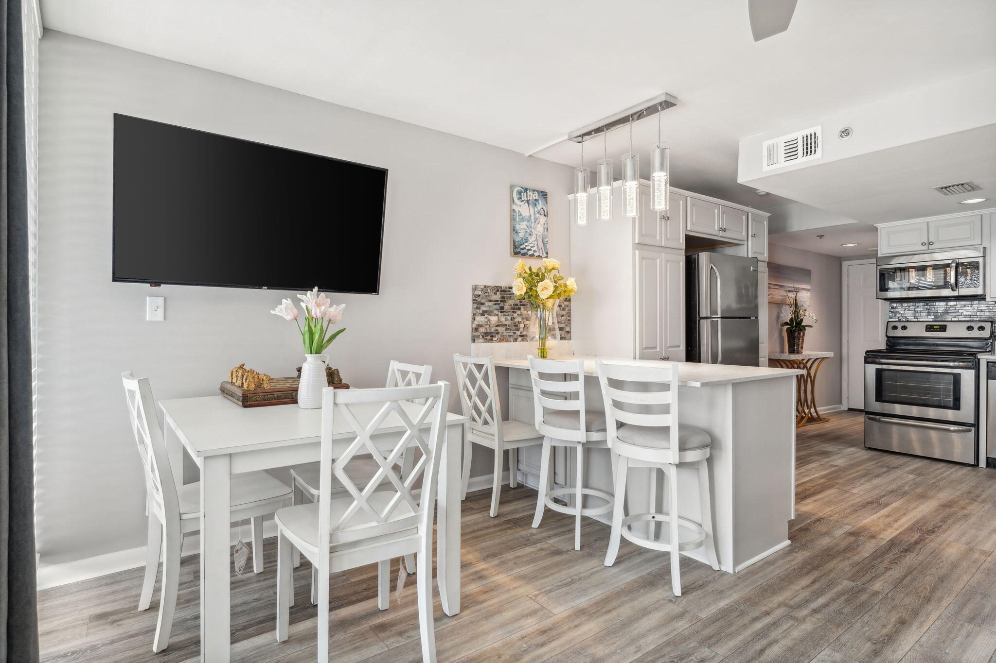SUNBIRD CONDO - Residential