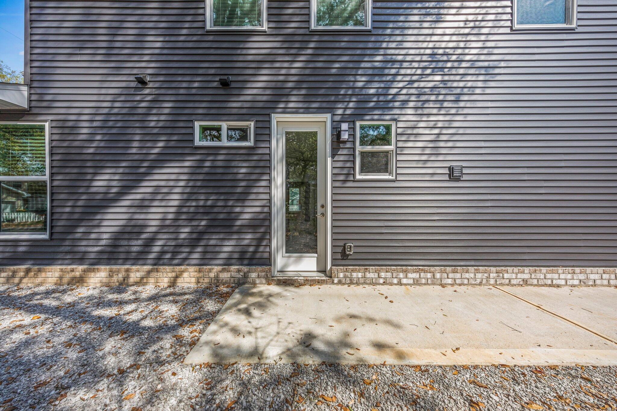 HELMS & ALLEN S/D LOTS 17 & 18 BLK 3 - Residential Lease