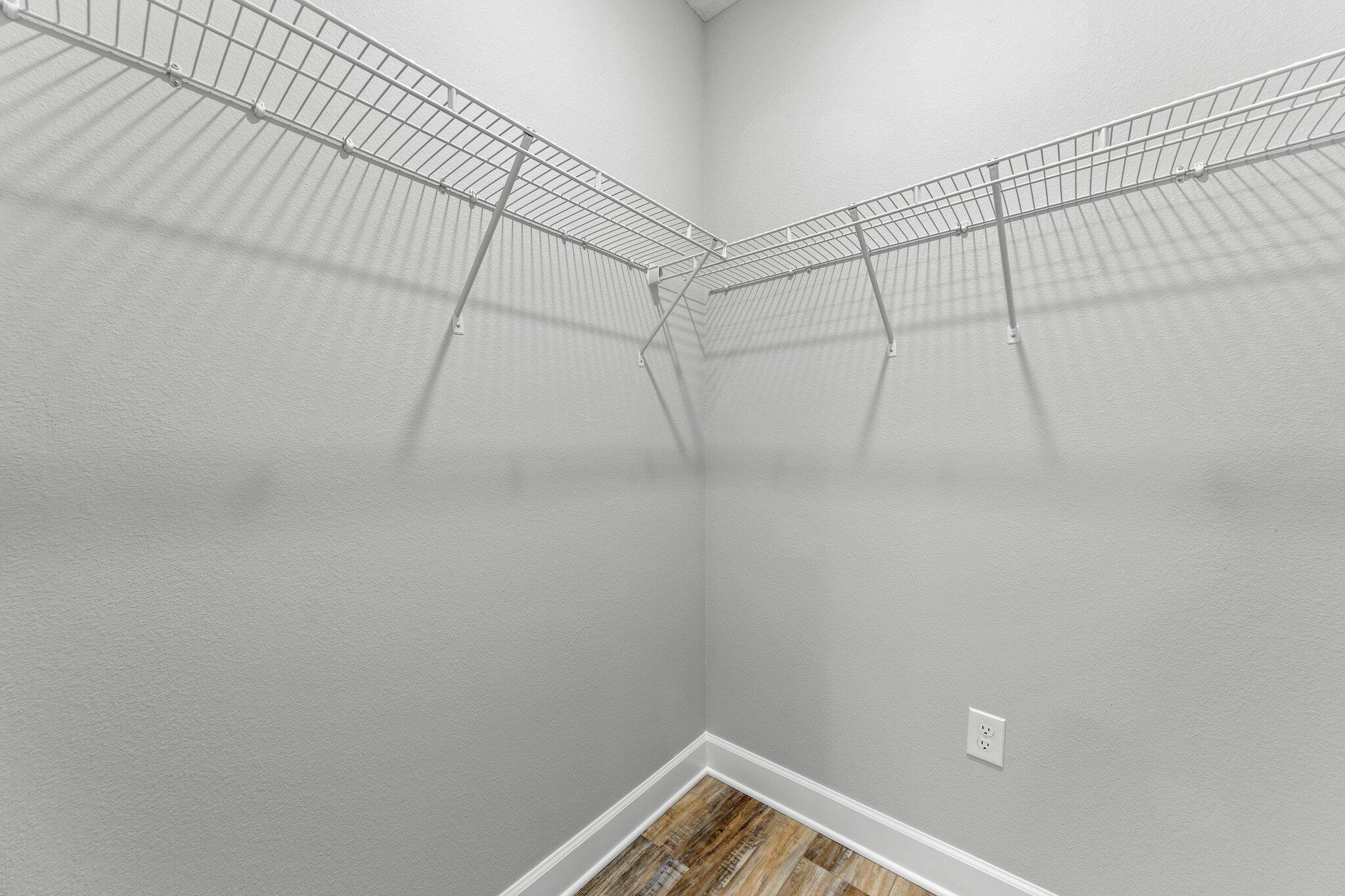 HELMS & ALLEN S/D LOTS 17 & 18 BLK 3 - Residential Lease