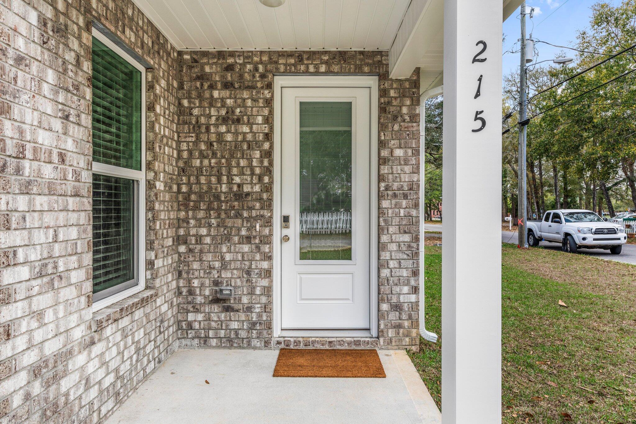 HELMS & ALLEN S/D LOTS 17 & 18 BLK 3 - Residential Lease