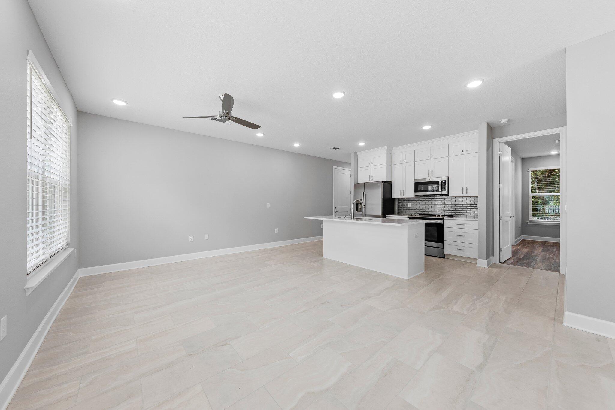 HELMS & ALLEN S/D LOTS 17 & 18 BLK 3 - Residential Lease