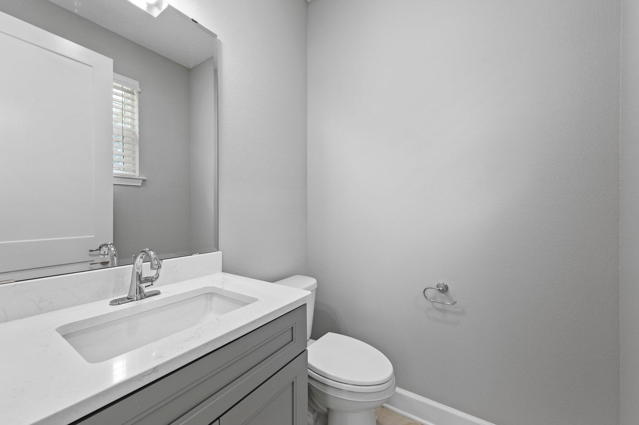 HELMS & ALLEN S/D LOTS 17 & 18 BLK 3 - Residential Lease