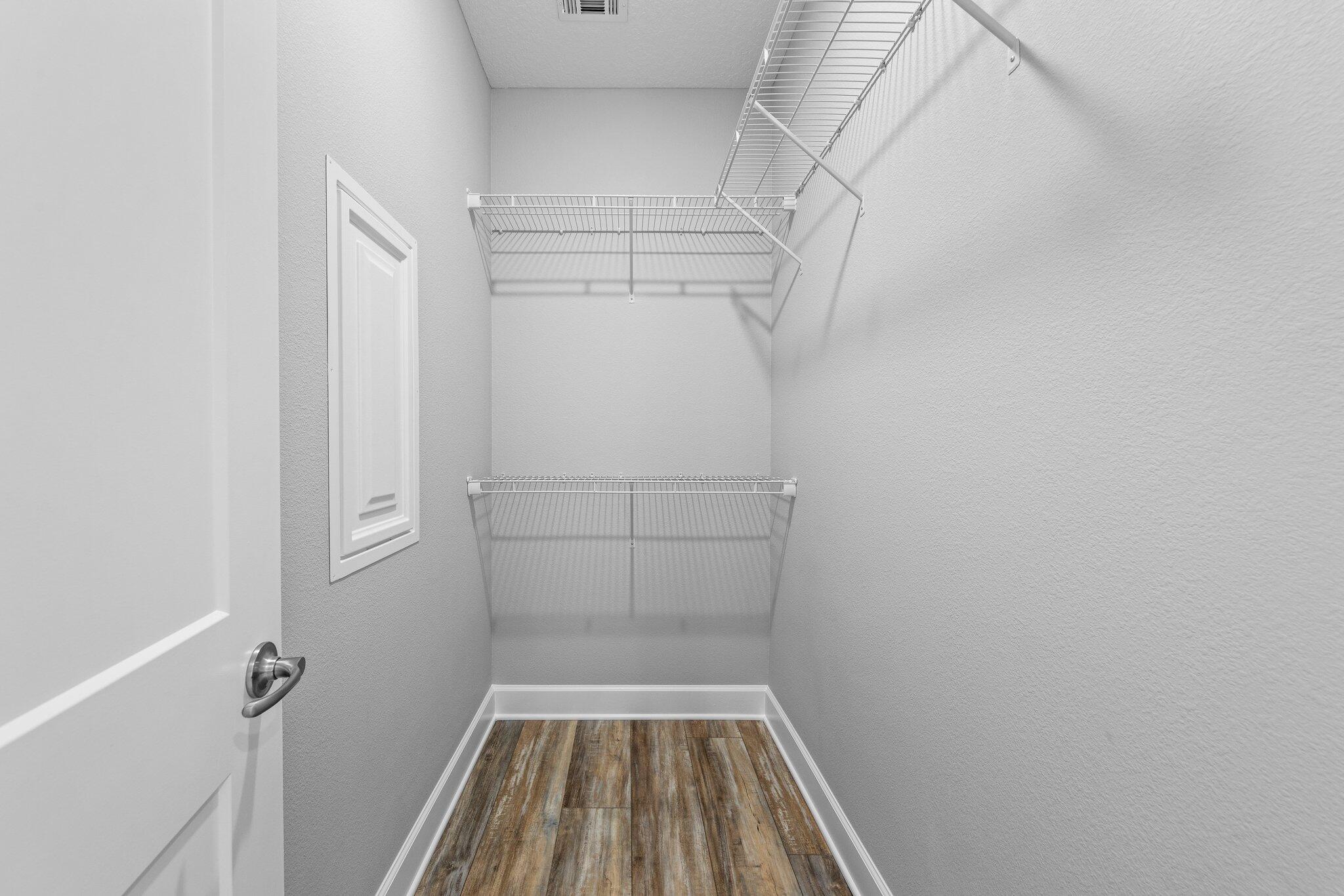 HELMS & ALLEN S/D LOTS 17 & 18 BLK 3 - Residential Lease