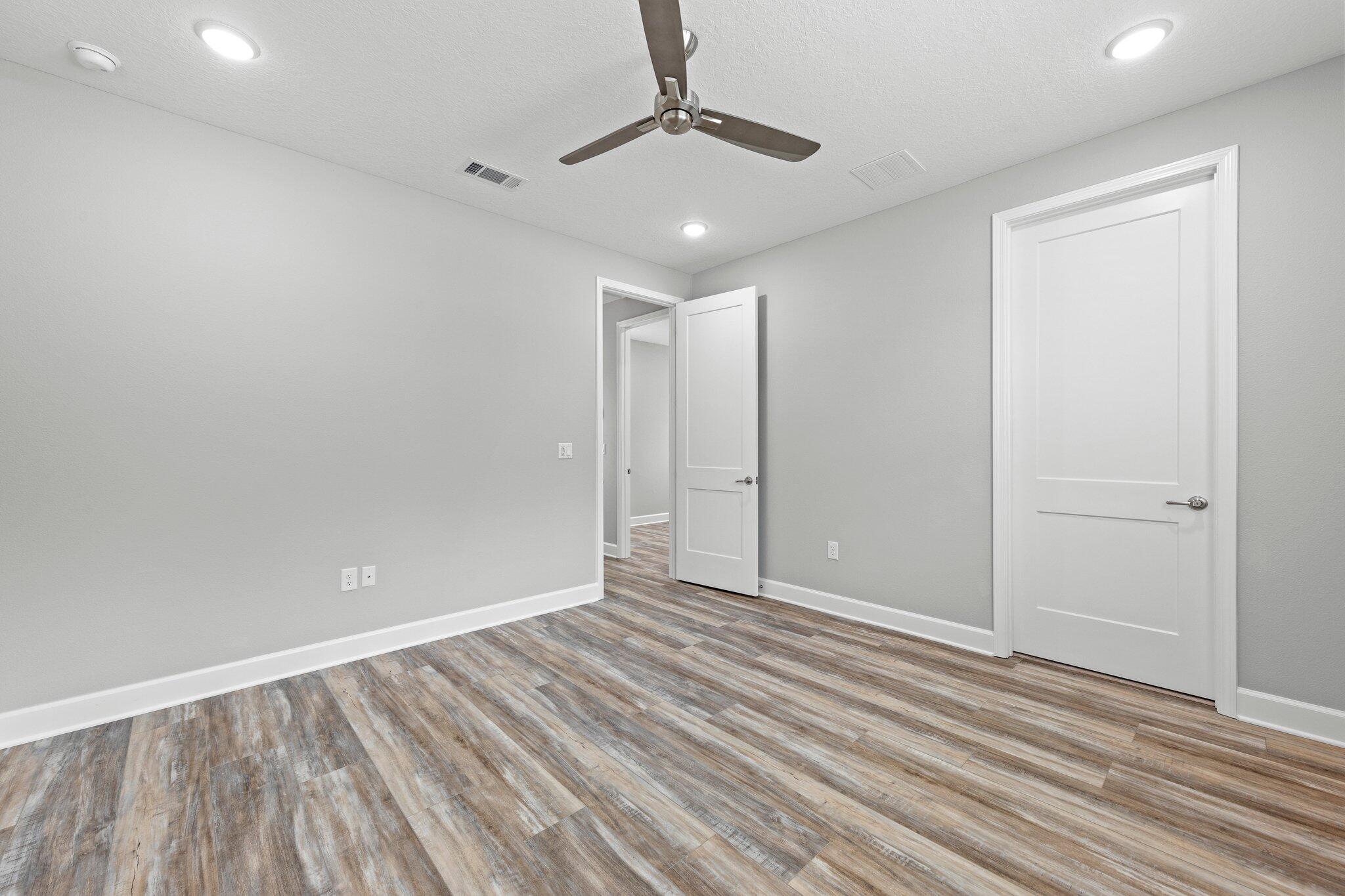 HELMS & ALLEN S/D LOTS 17 & 18 BLK 3 - Residential Lease