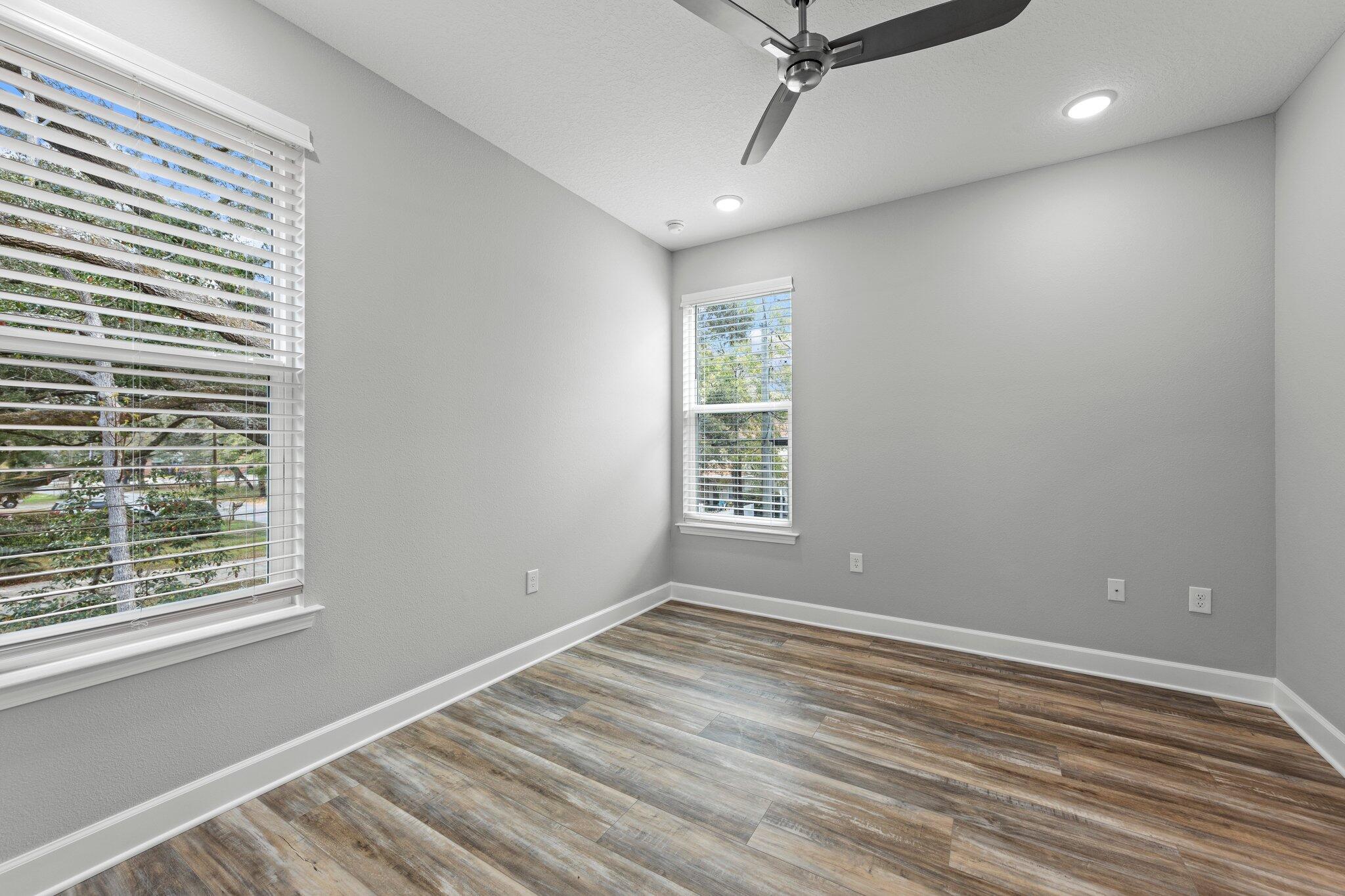 HELMS & ALLEN S/D LOTS 17 & 18 BLK 3 - Residential Lease