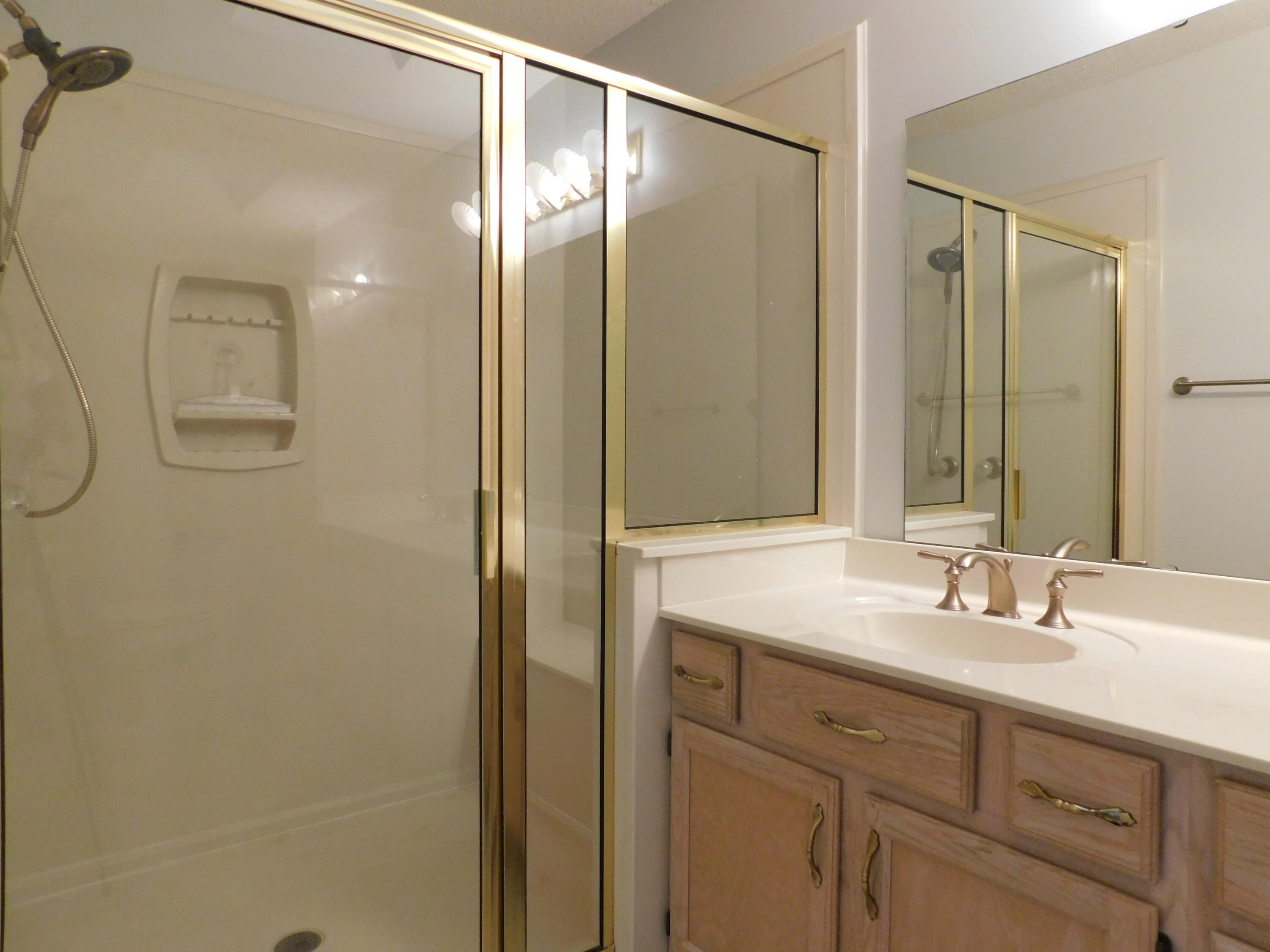 DONLABROOK GARDYNS - Residential