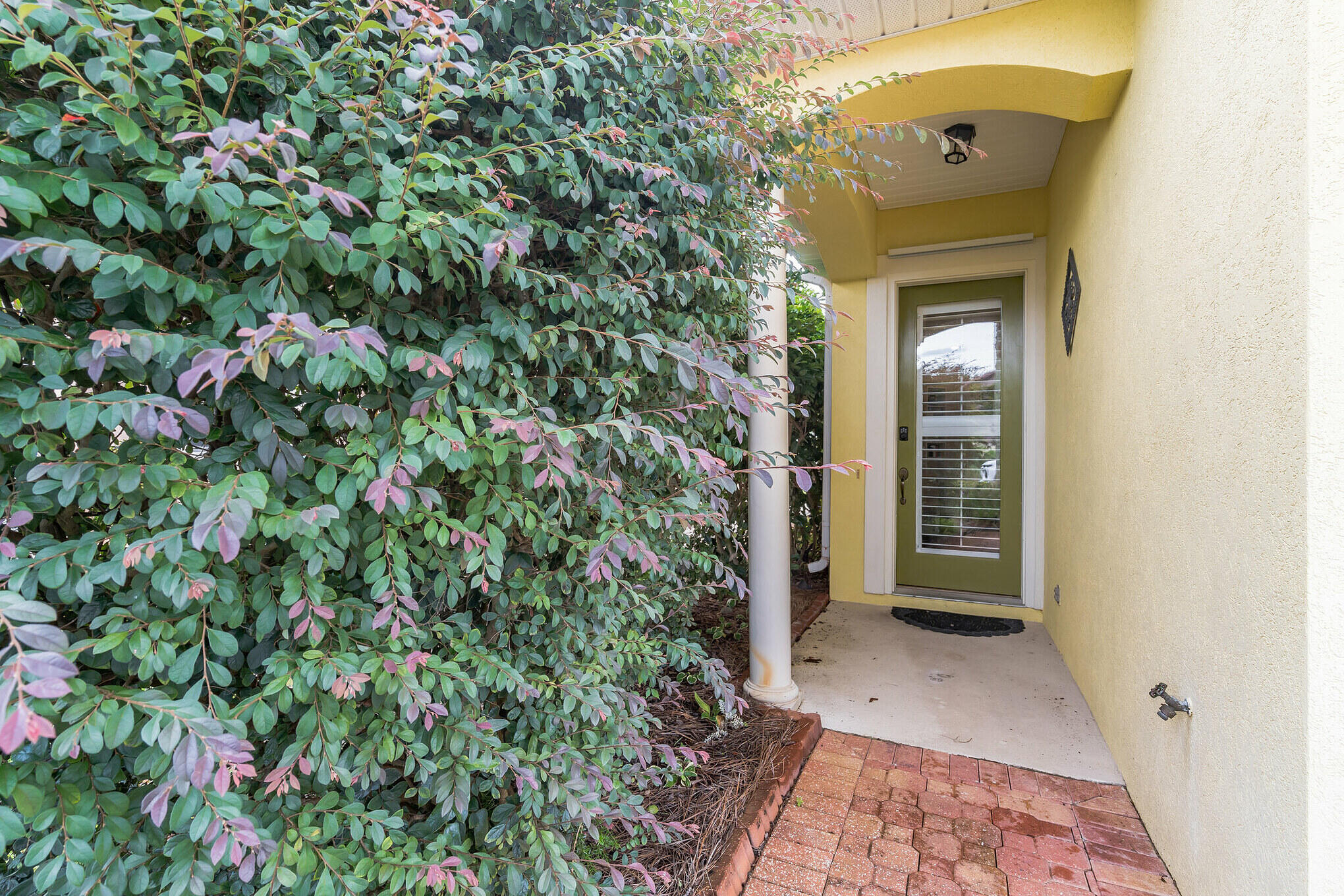 CALUSA BAY S/D - Residential Lease