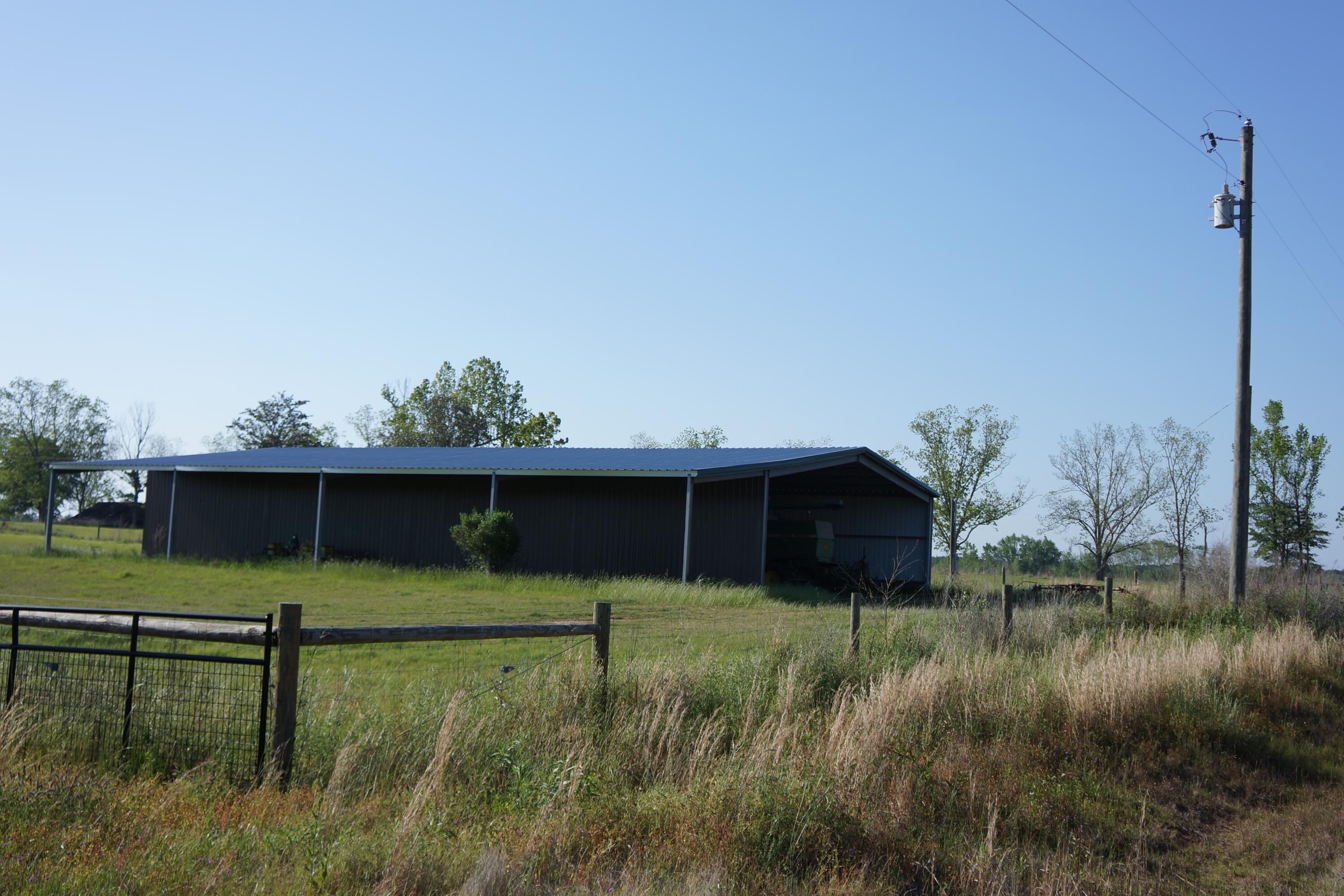 METES & BOUNDS - Farm