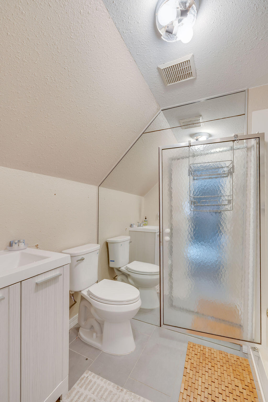 NORTH LAGOON OAKS 7TH ADDN - Residential