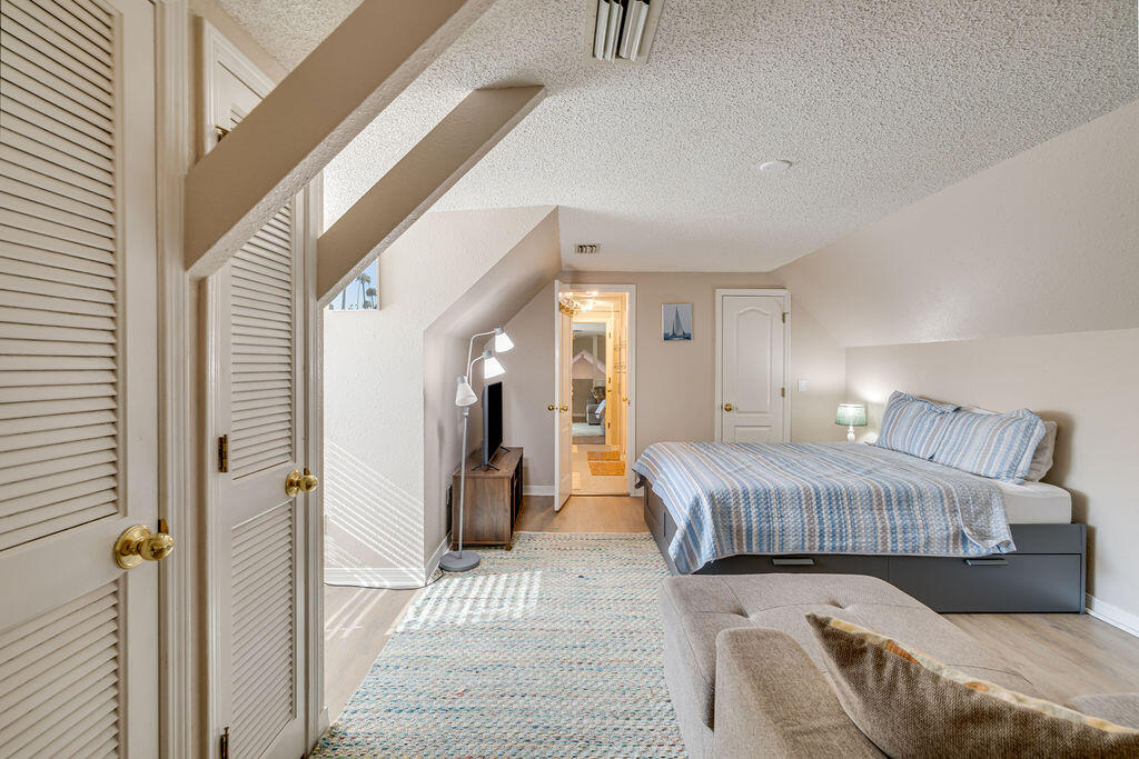 NORTH LAGOON OAKS 7TH ADDN - Residential