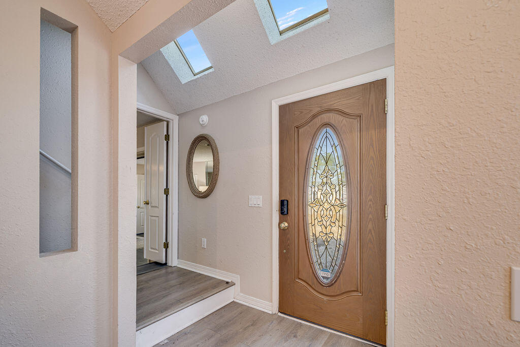 NORTH LAGOON OAKS 7TH ADDN - Residential