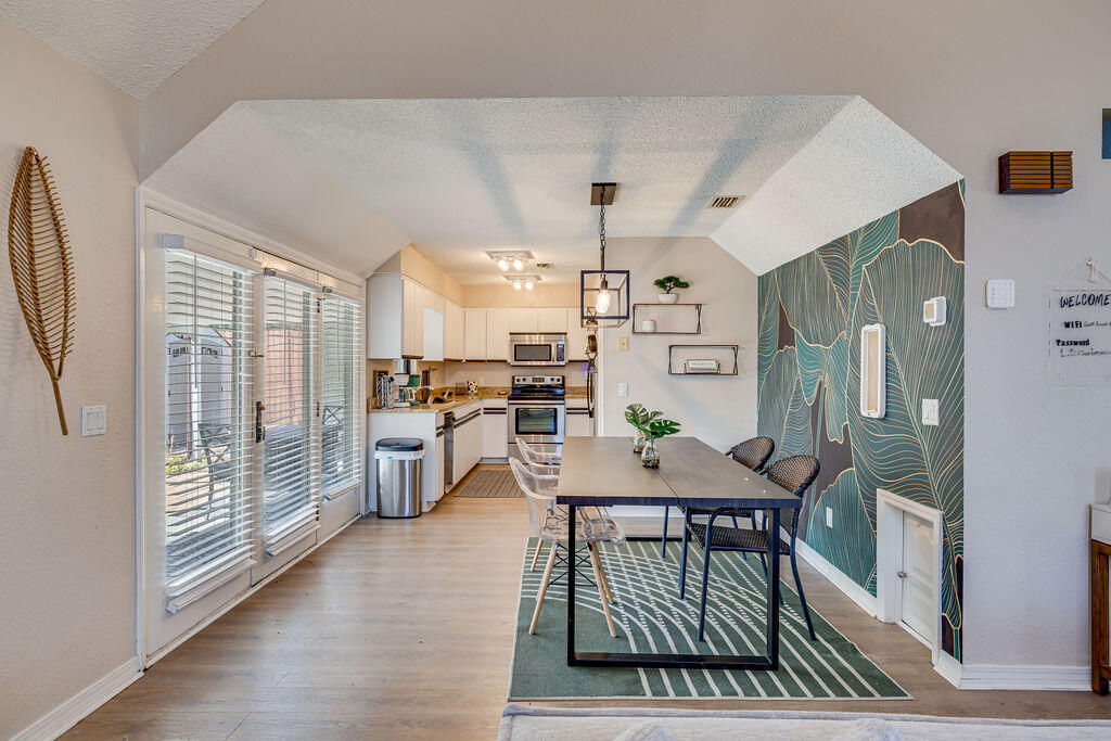 NORTH LAGOON OAKS 7TH ADDN - Residential