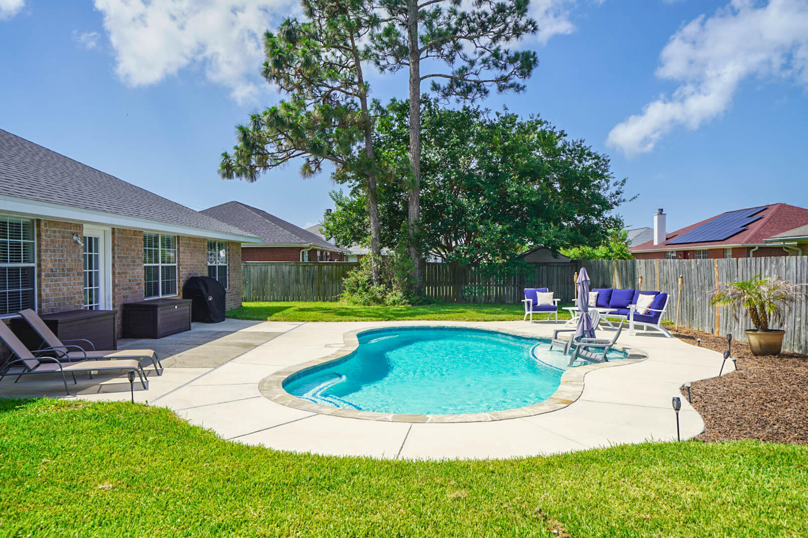 CREETWOODS - Residential