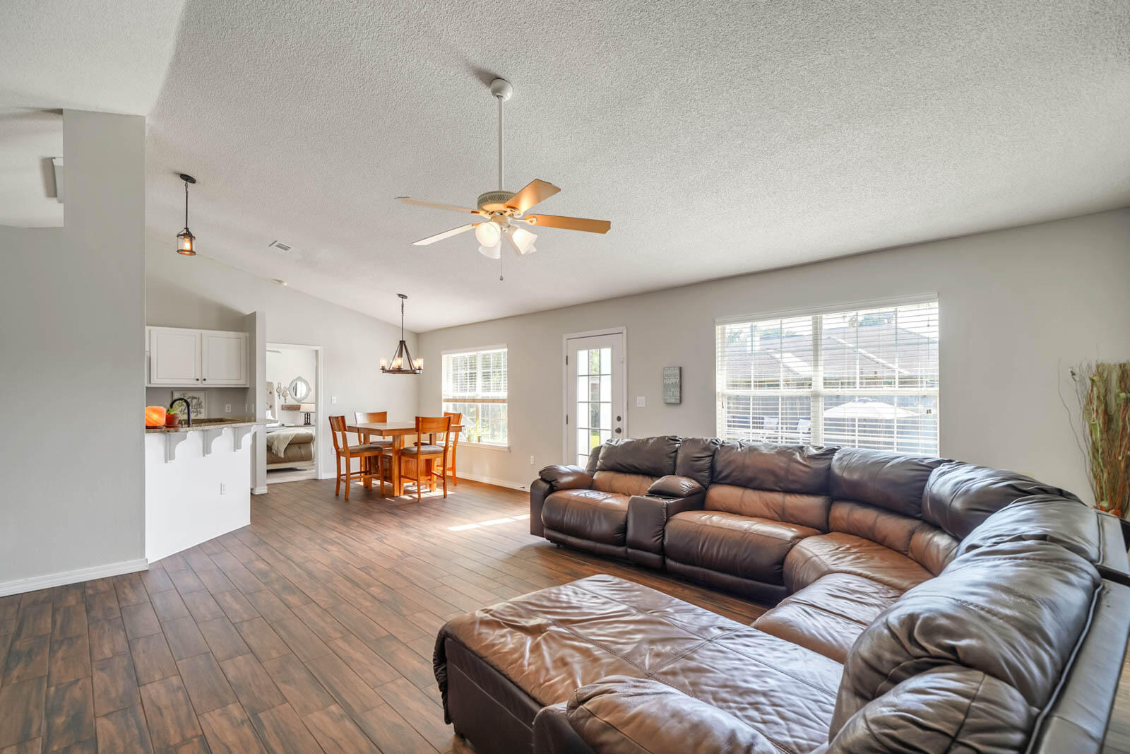 CREETWOODS - Residential