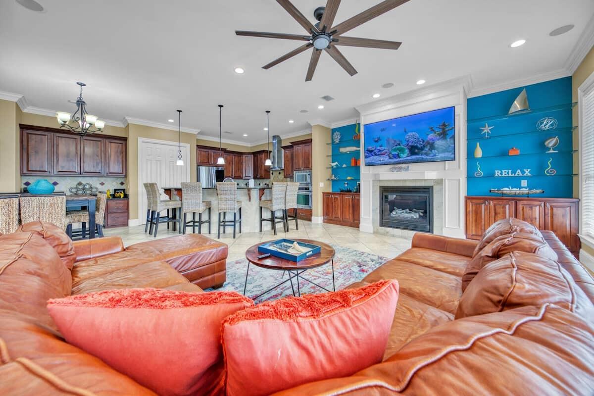 CRYSTAL BEACH - Residential