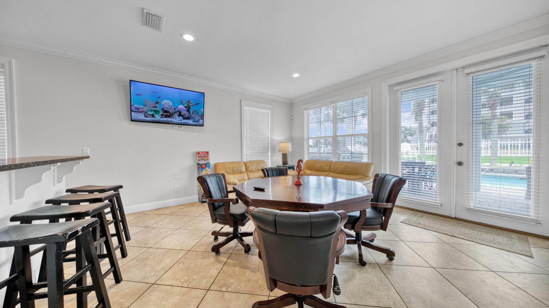 CRYSTAL BEACH - Residential