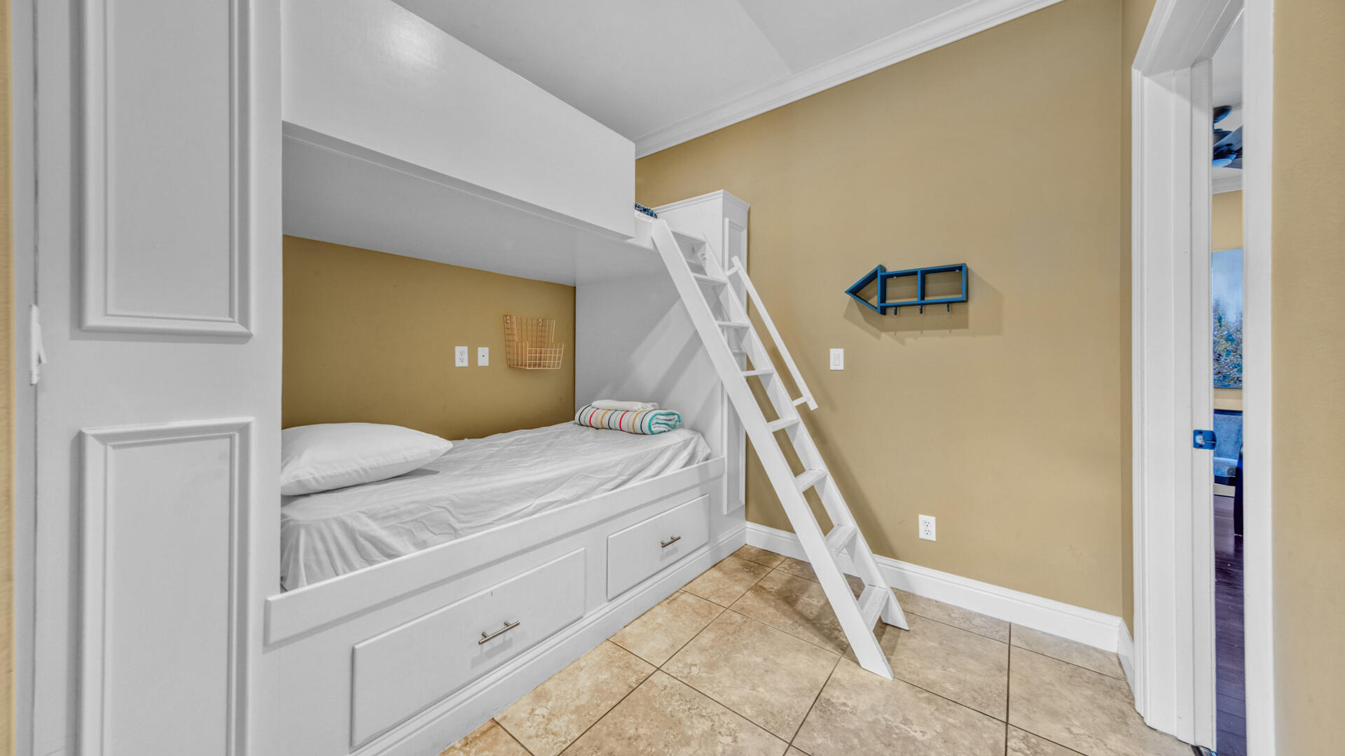 CRYSTAL BEACH - Residential