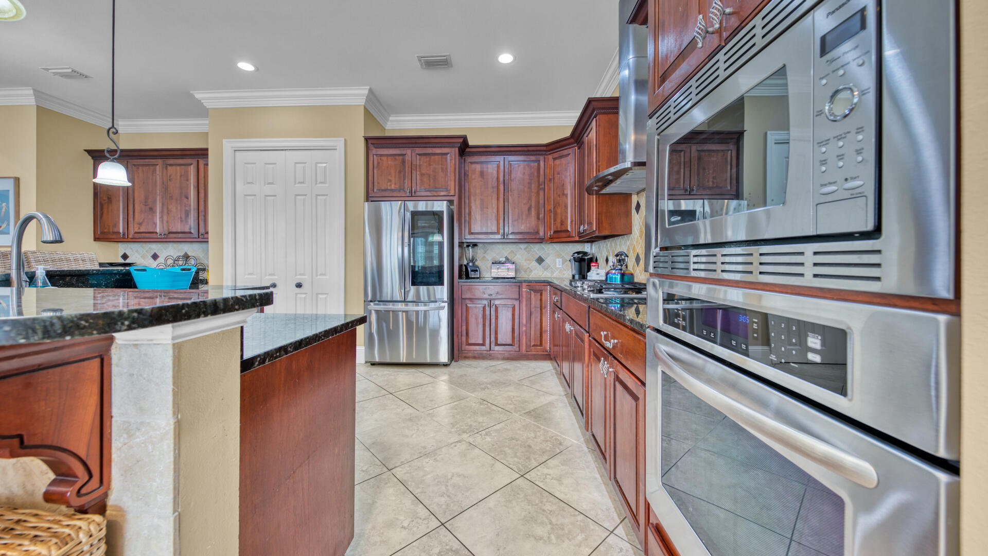 CRYSTAL BEACH - Residential