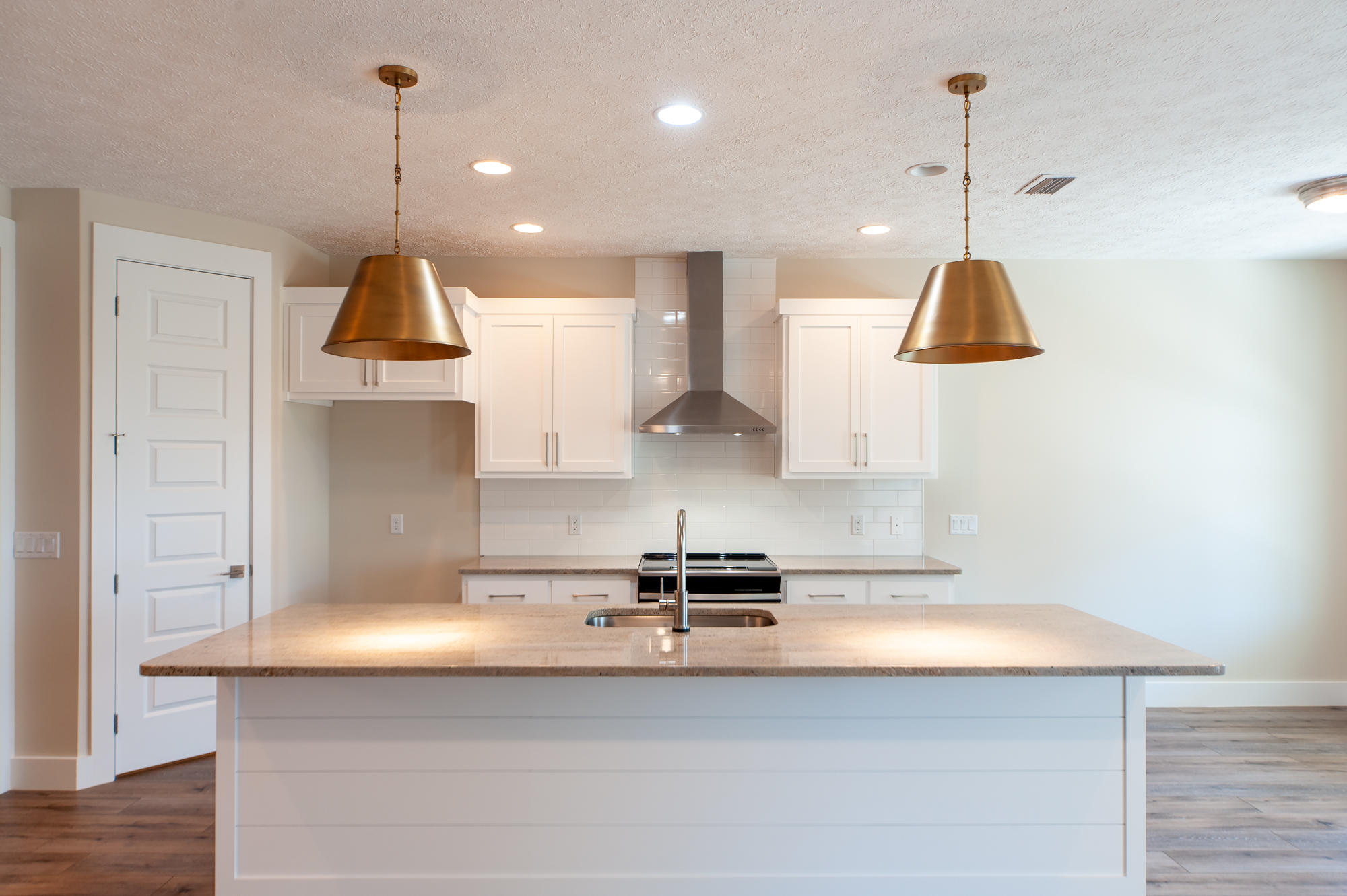 JAMAICAN LAKE CONDOS - Residential