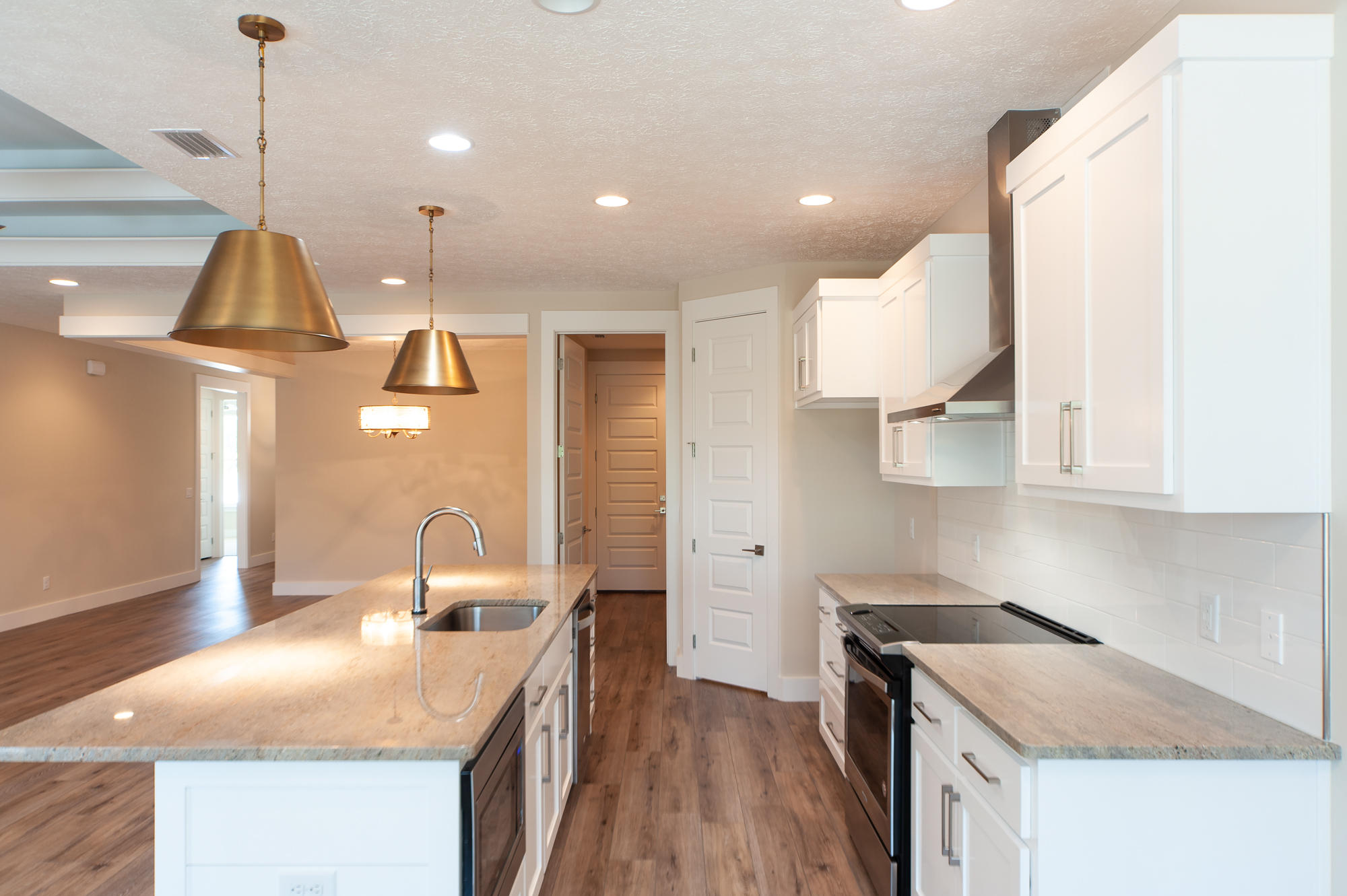 JAMAICAN LAKE CONDOS - Residential