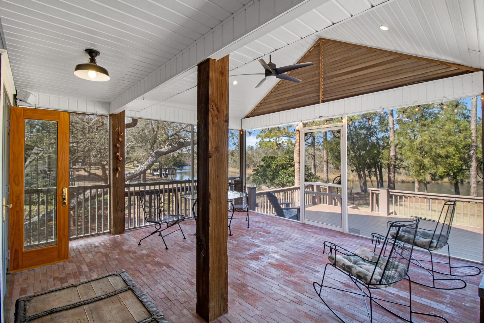 EAST BAY RIVER ESTATES 1ST ADDN - Residential