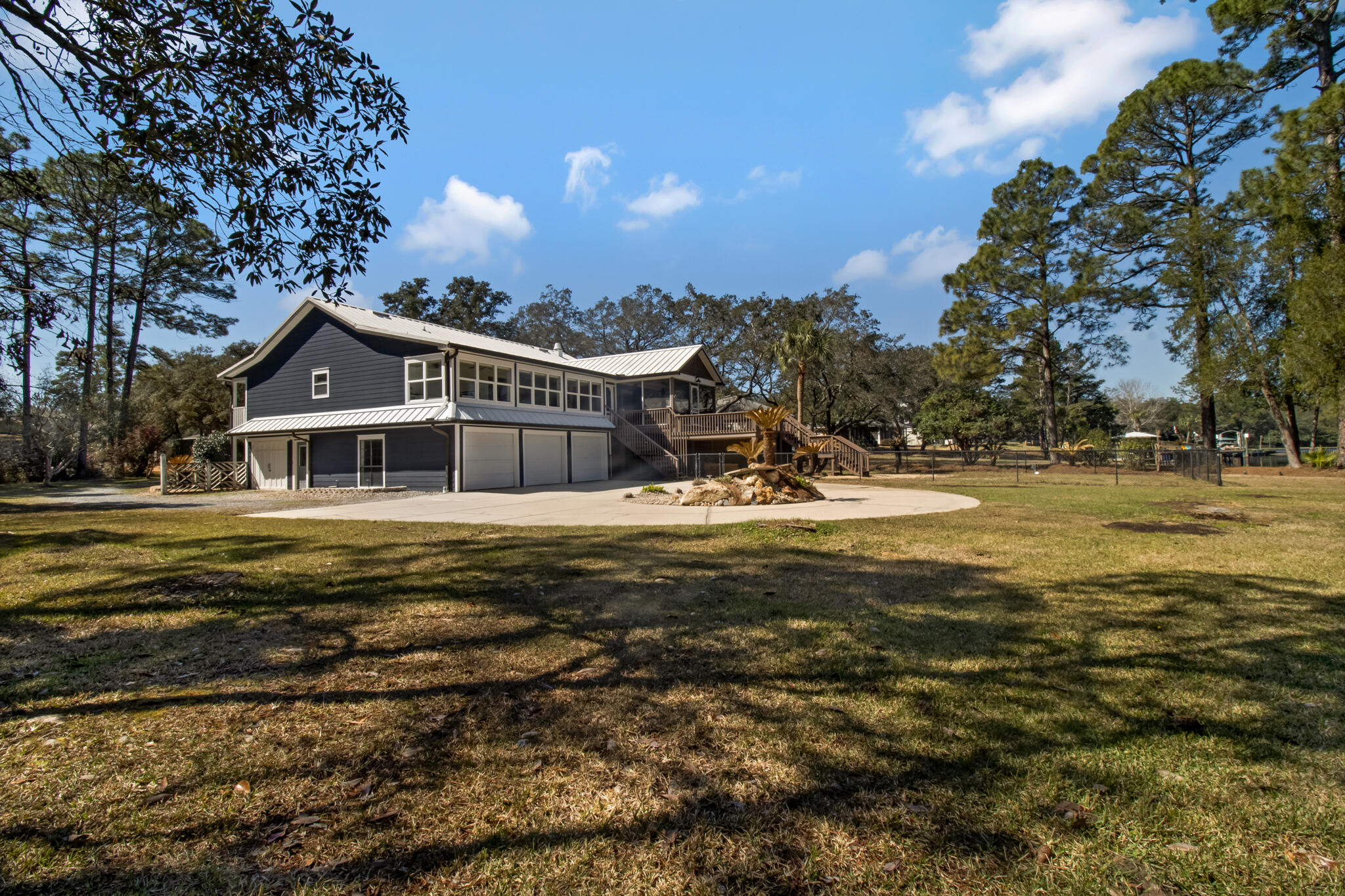 EAST BAY RIVER ESTATES 1ST ADDN - Residential