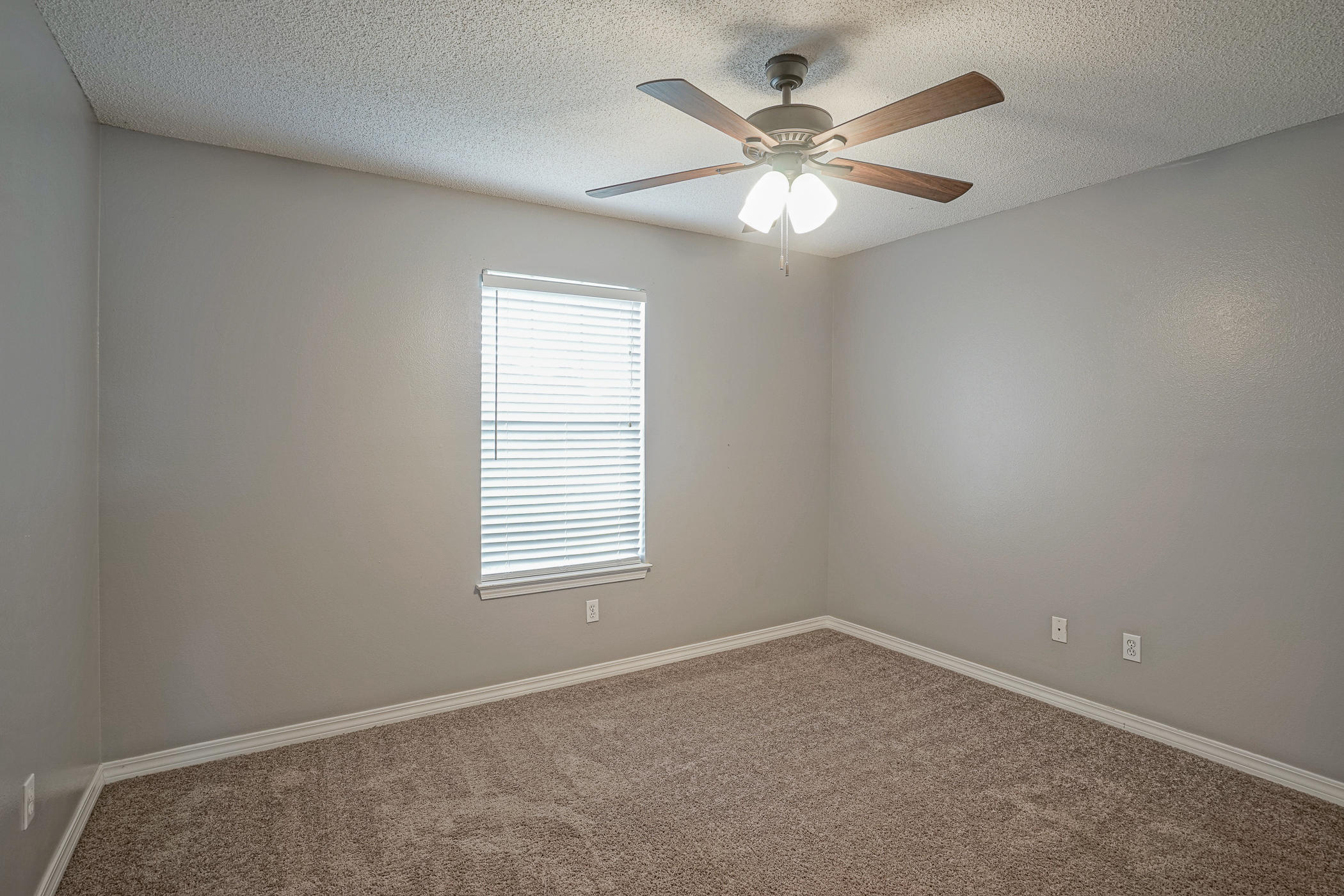 NORTH RIDGE CREEK S/D 1ST ADDN - Residential