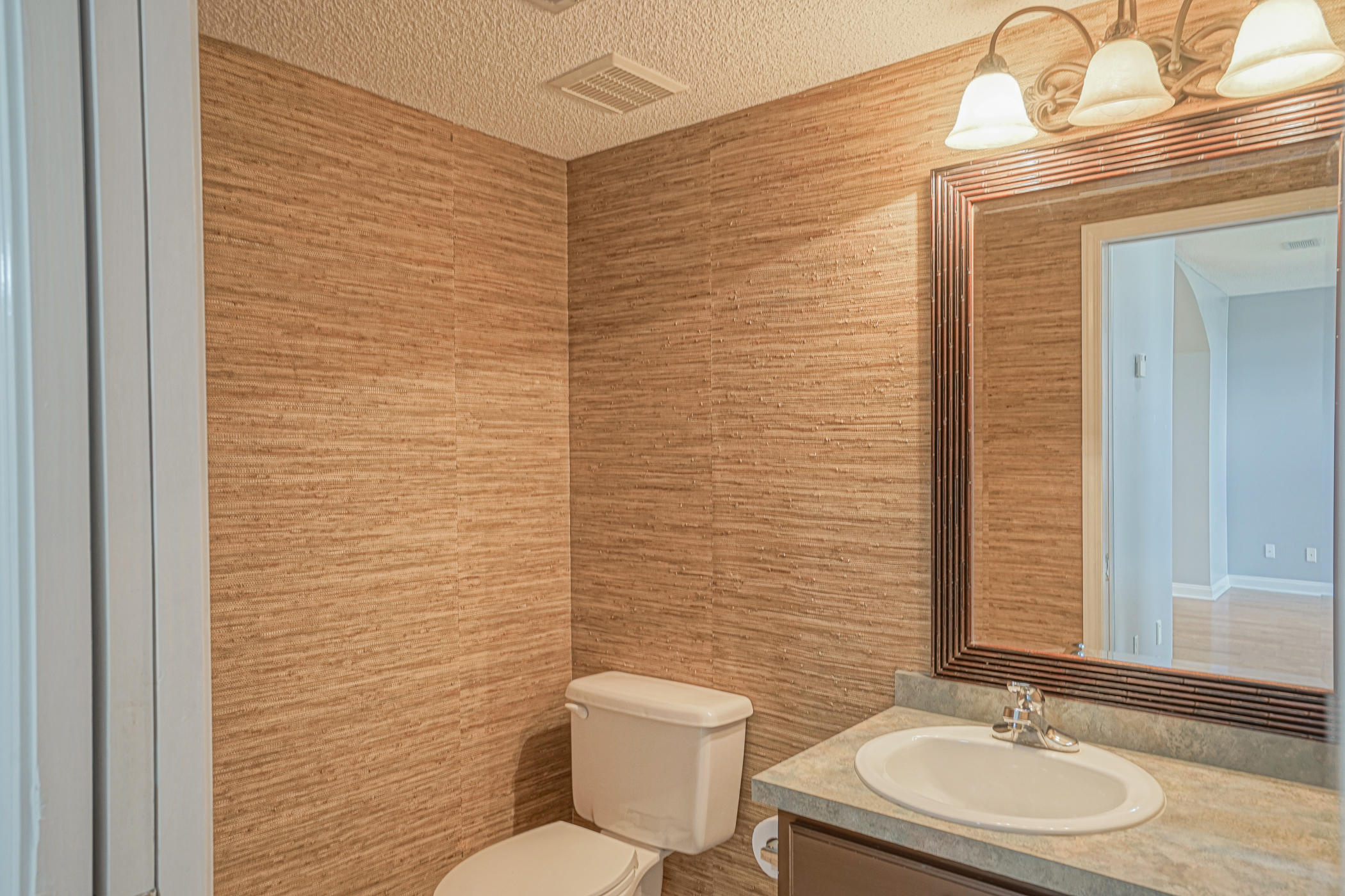 NORTH RIDGE CREEK S/D 1ST ADDN - Residential