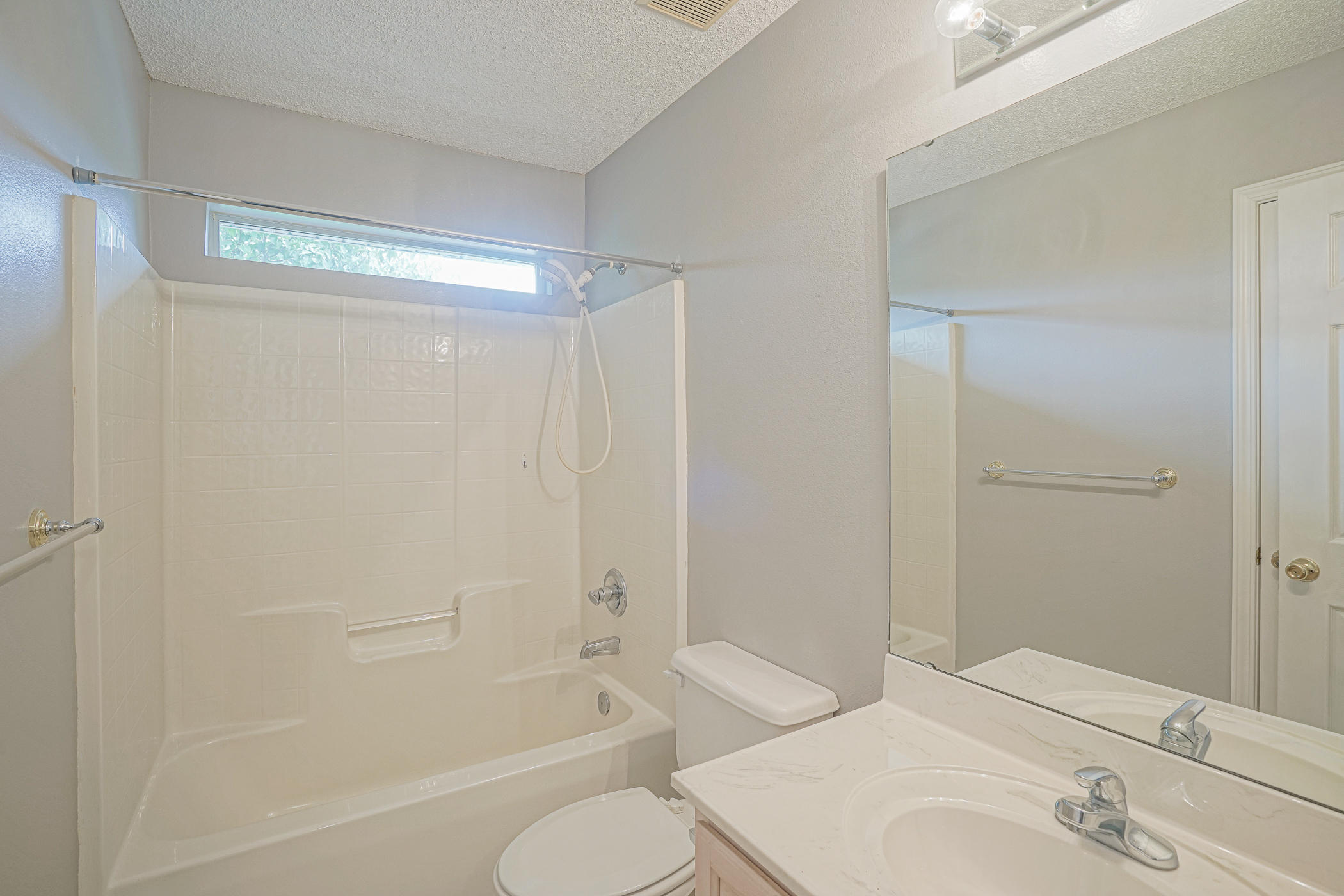 NORTH RIDGE CREEK S/D 1ST ADDN - Residential