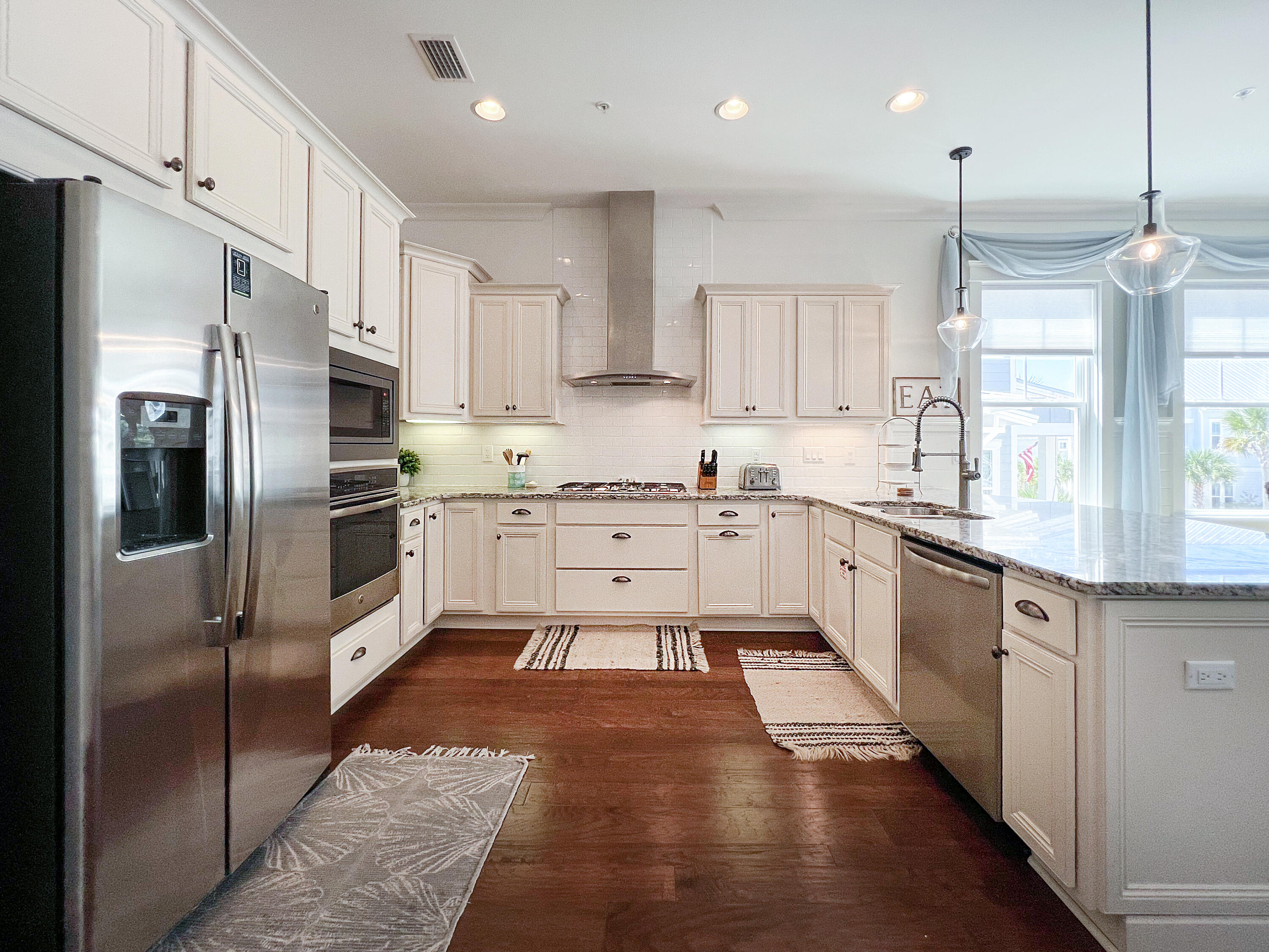 HIGHLAND PARKS - Residential