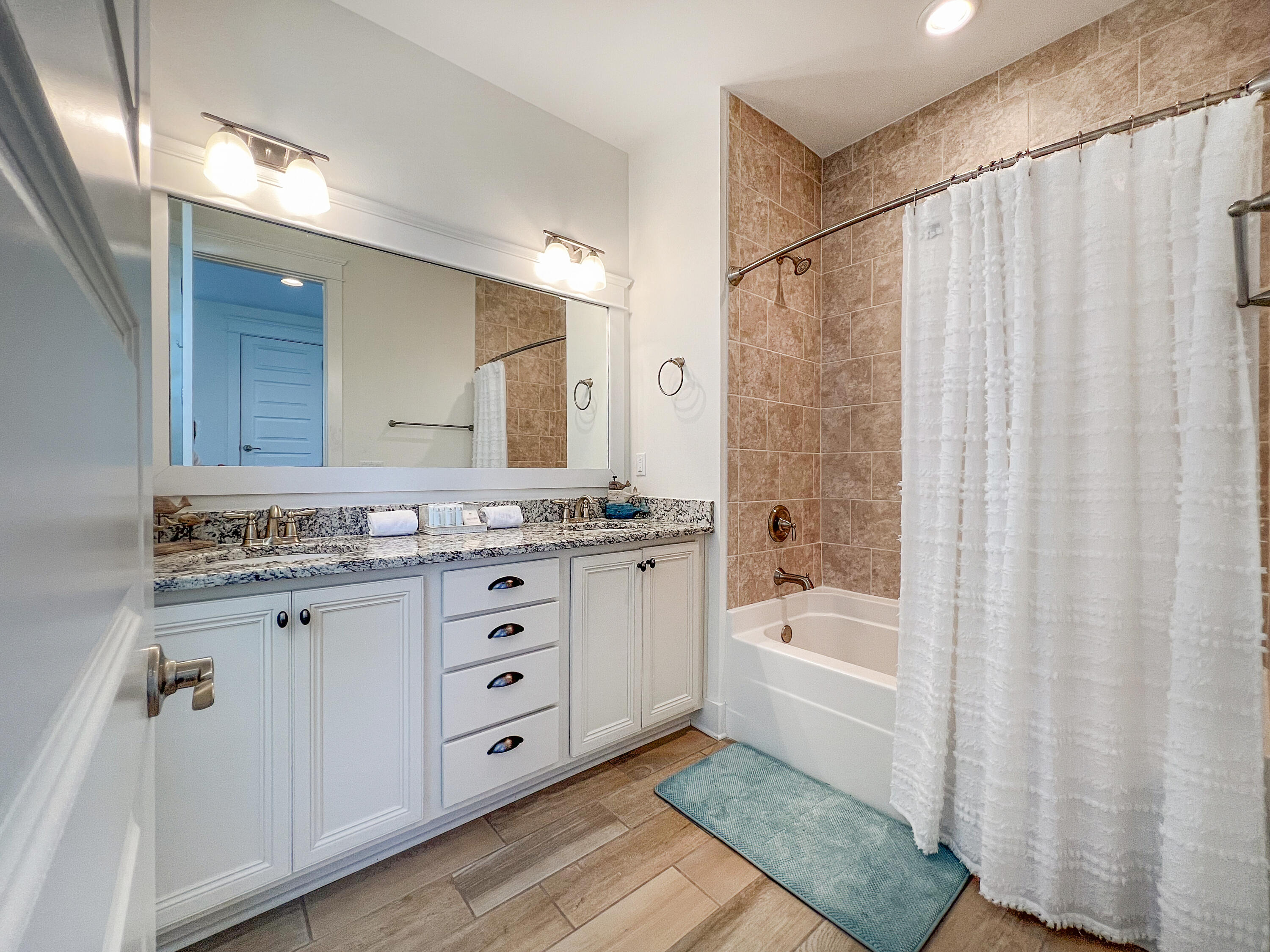 HIGHLAND PARKS - Residential