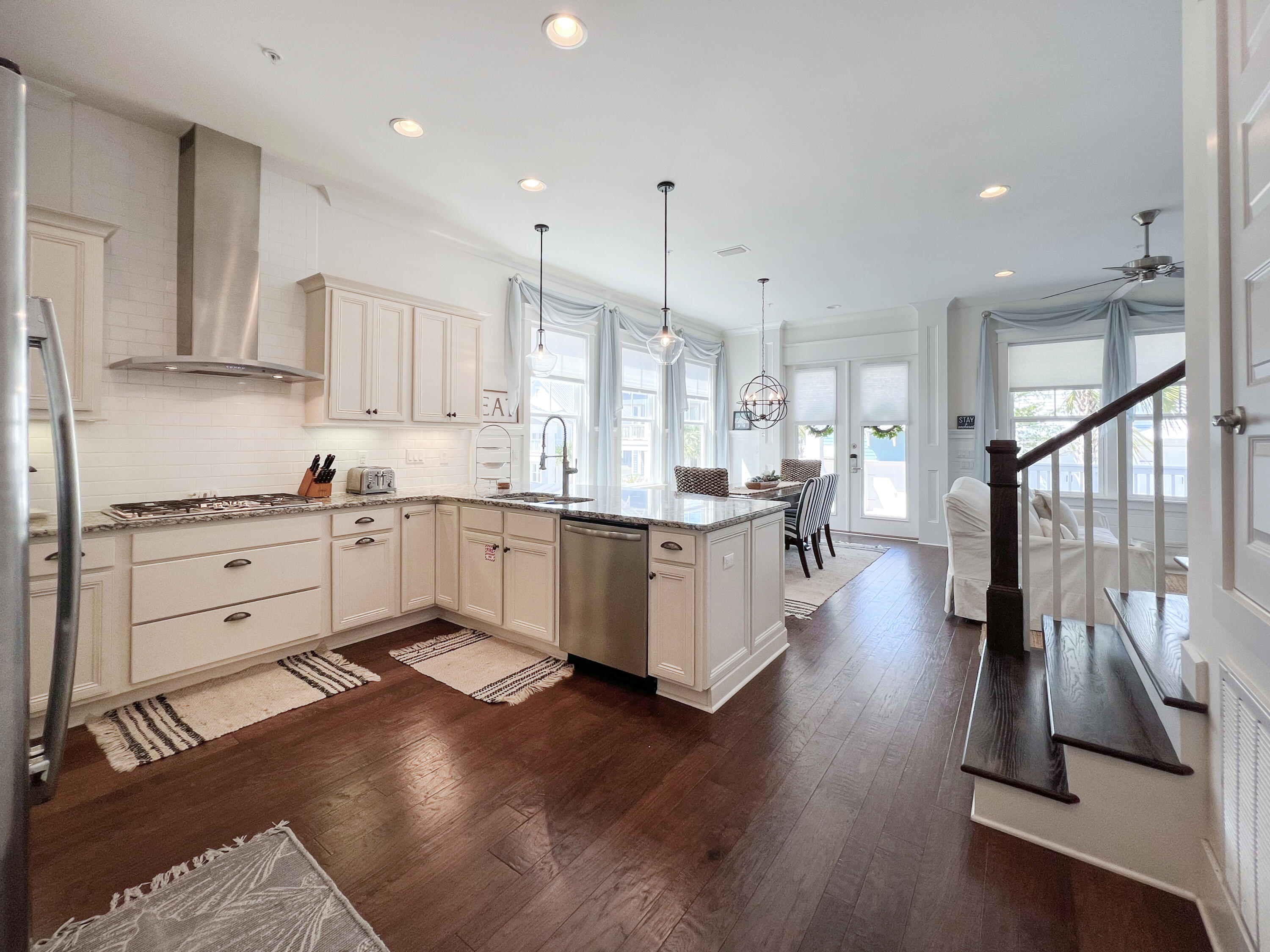 HIGHLAND PARKS - Residential