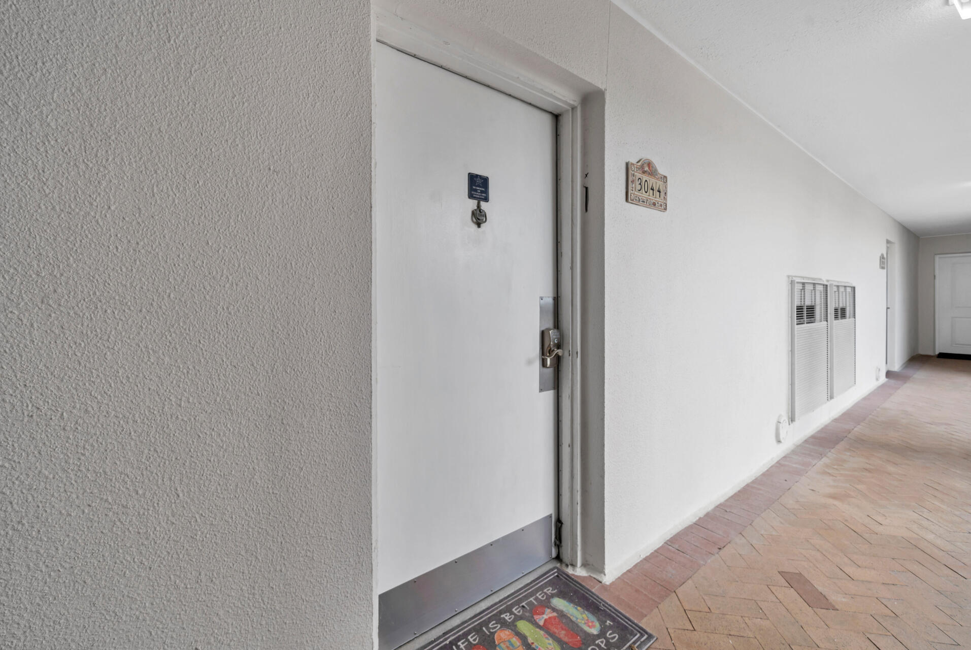 SHORELINE TOWERS 3 - Residential