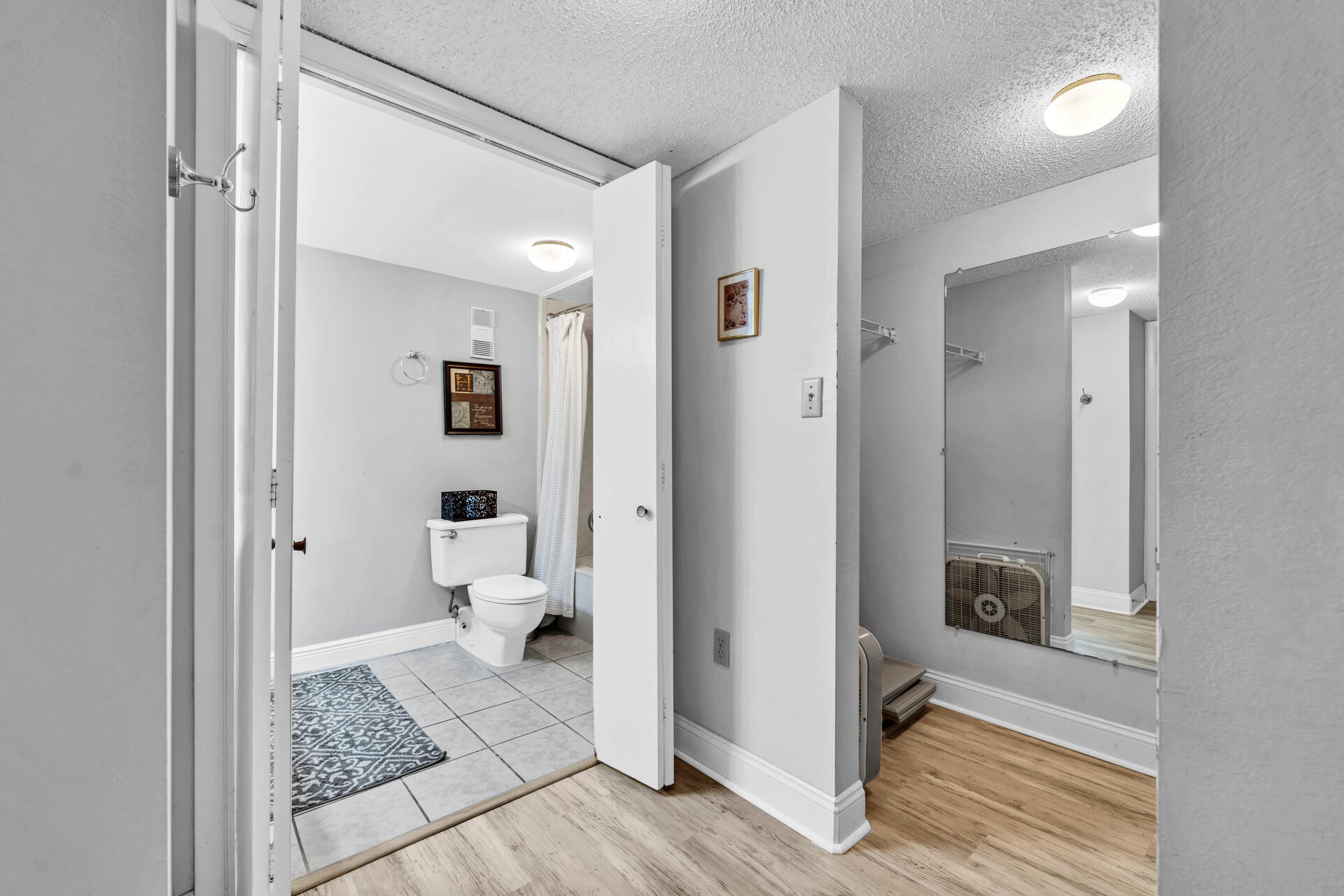 SHORELINE TOWERS 3 - Residential