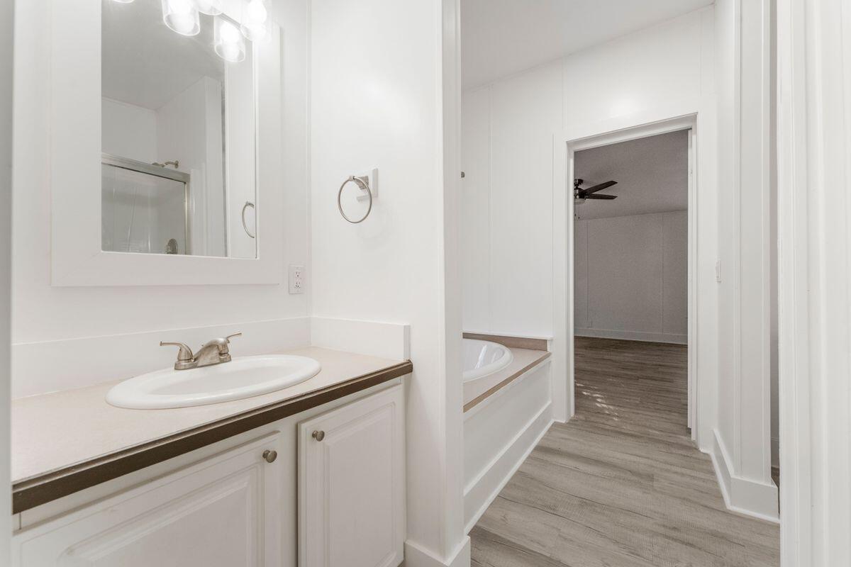 MALLARD CREEK UNREC - Residential