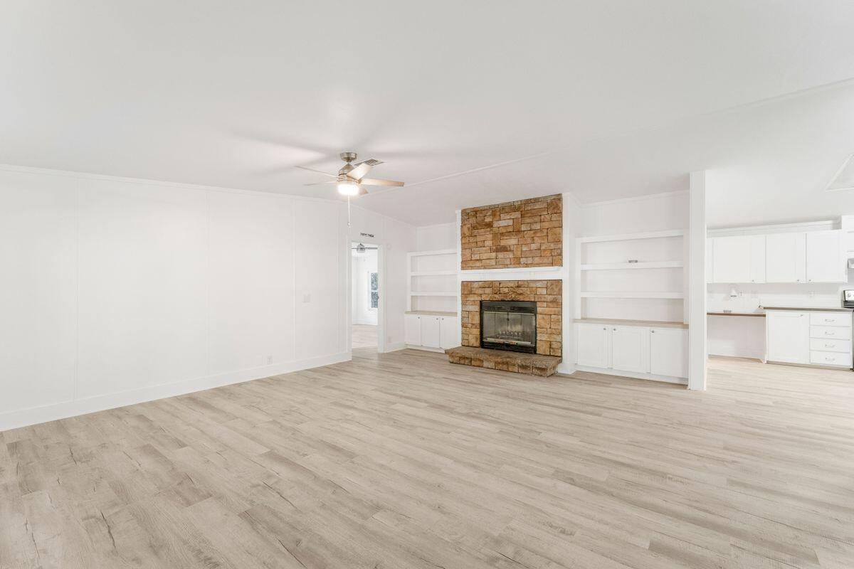 MALLARD CREEK UNREC - Residential