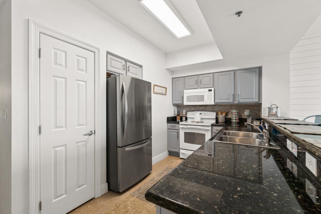 ARIEL DUNES II - Residential