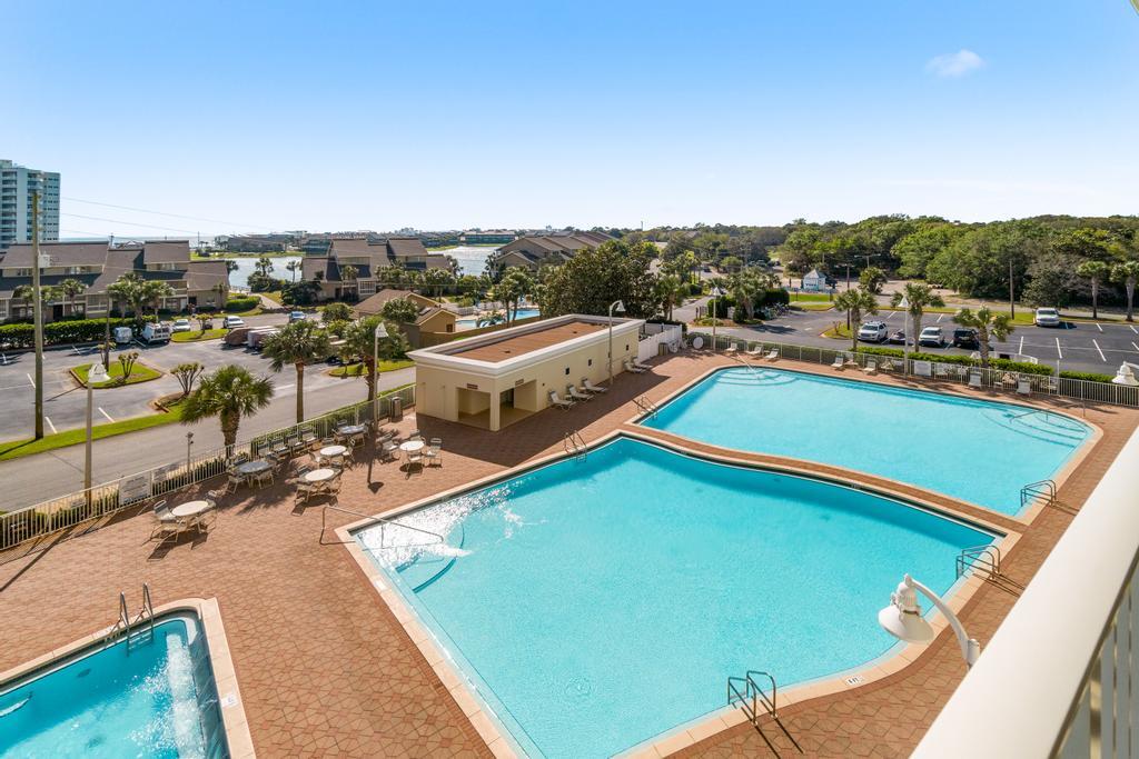 ARIEL DUNES II - Residential