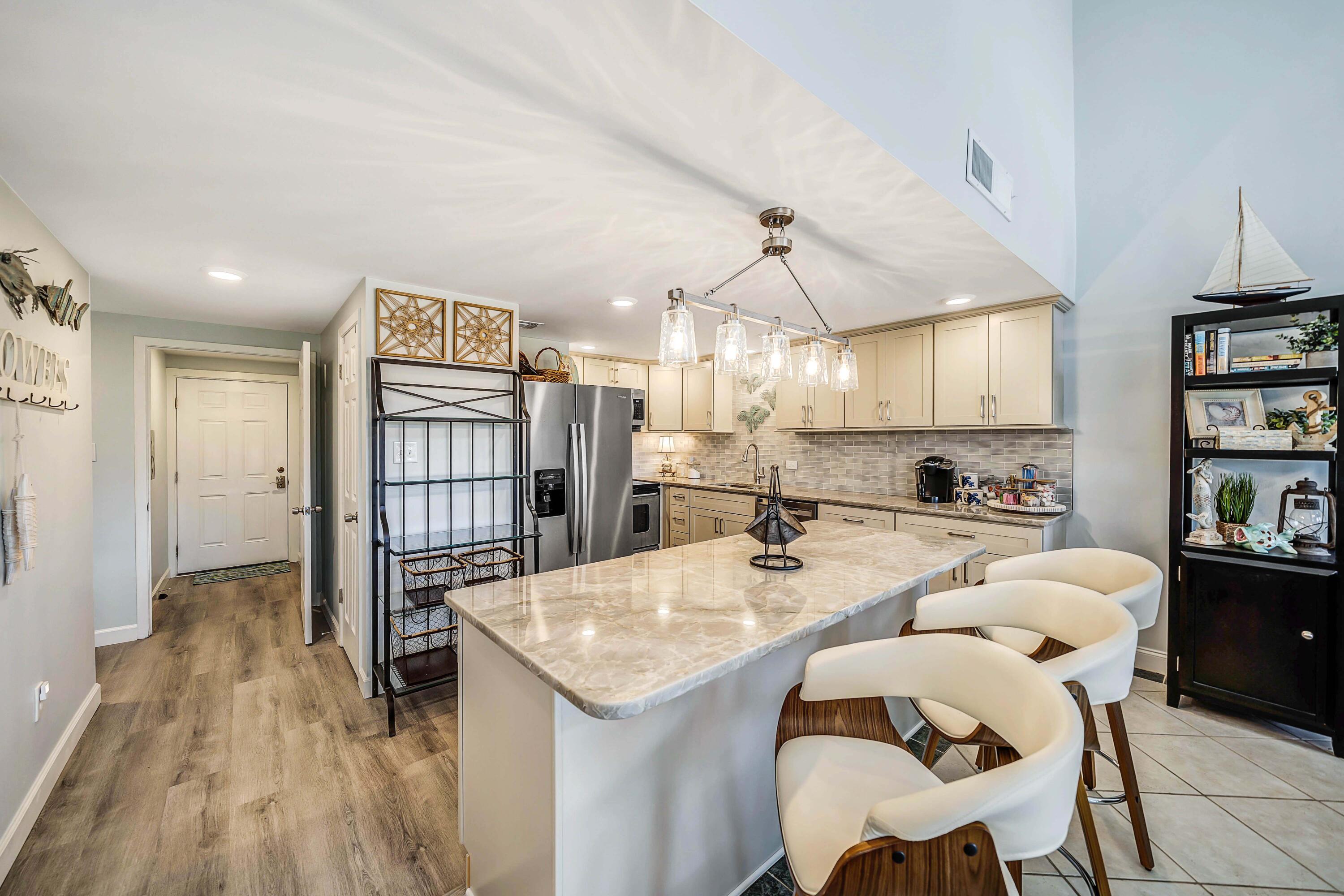 SUNNYSIDE BEACH & TENNIS CONDO - Residential