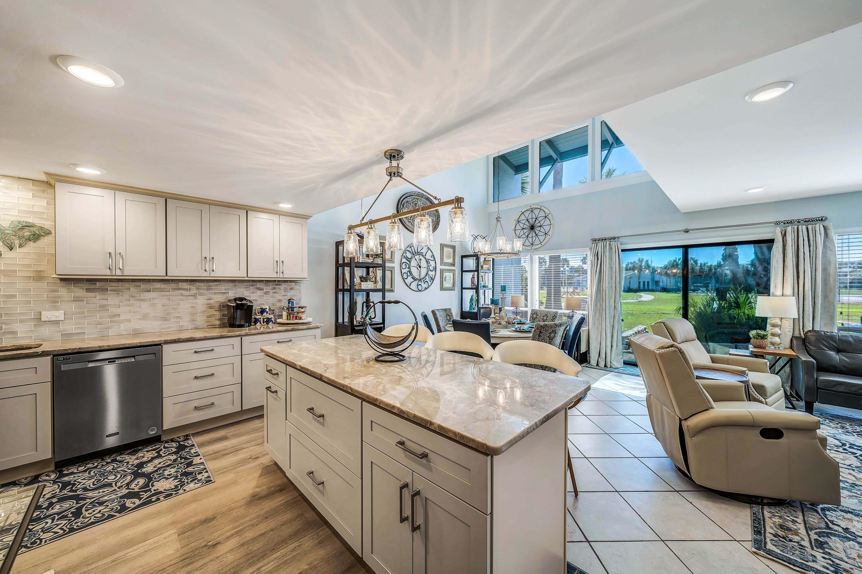 SUNNYSIDE BEACH & TENNIS CONDO - Residential