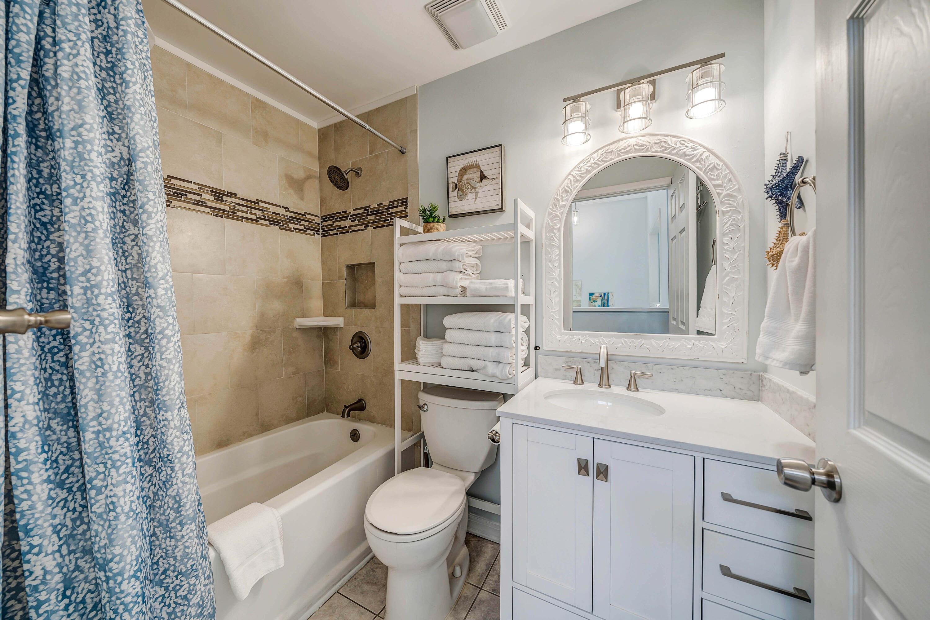 SUNNYSIDE BEACH & TENNIS CONDO - Residential