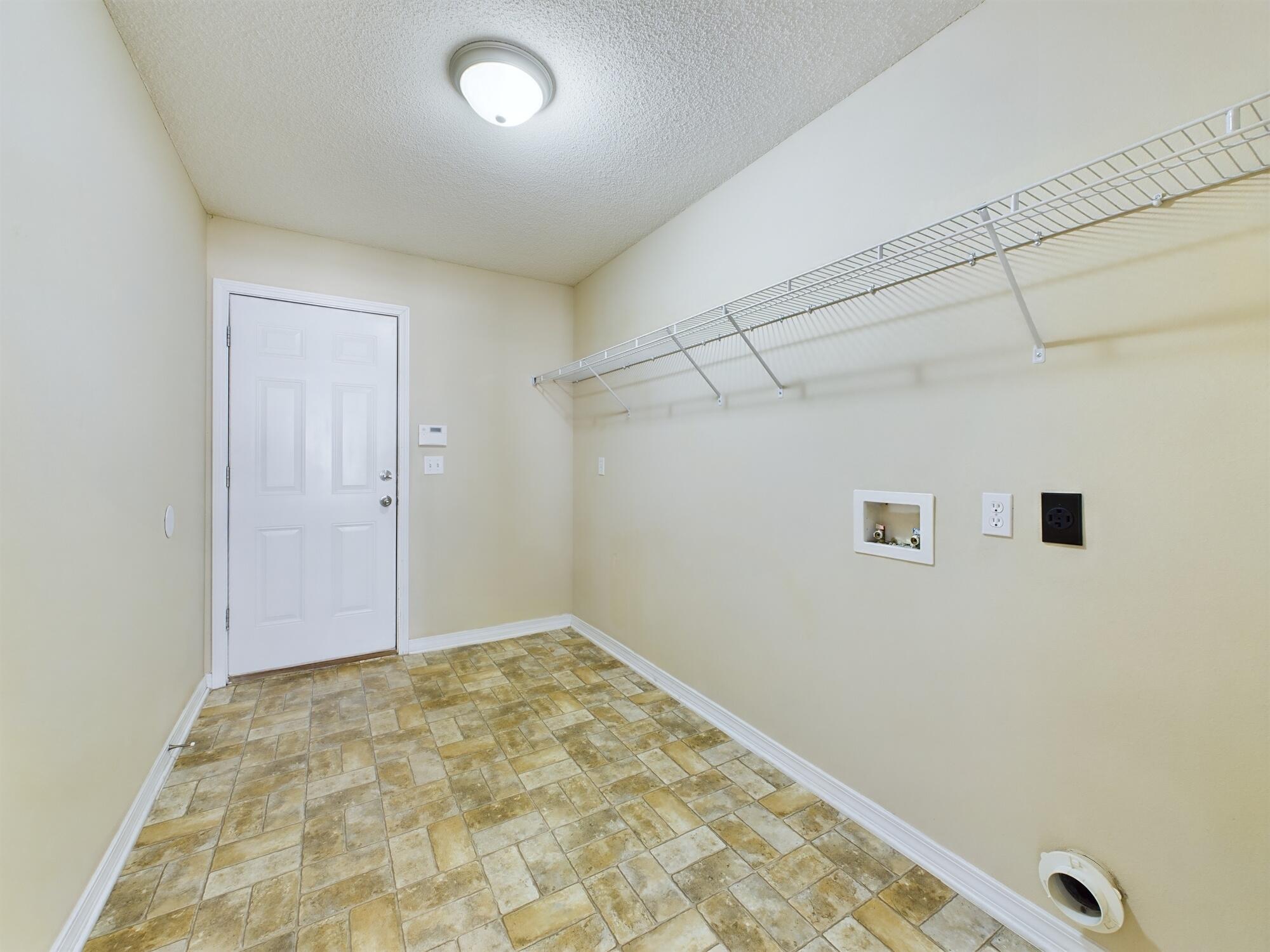 BROOKE ESTATES PH II - Residential
